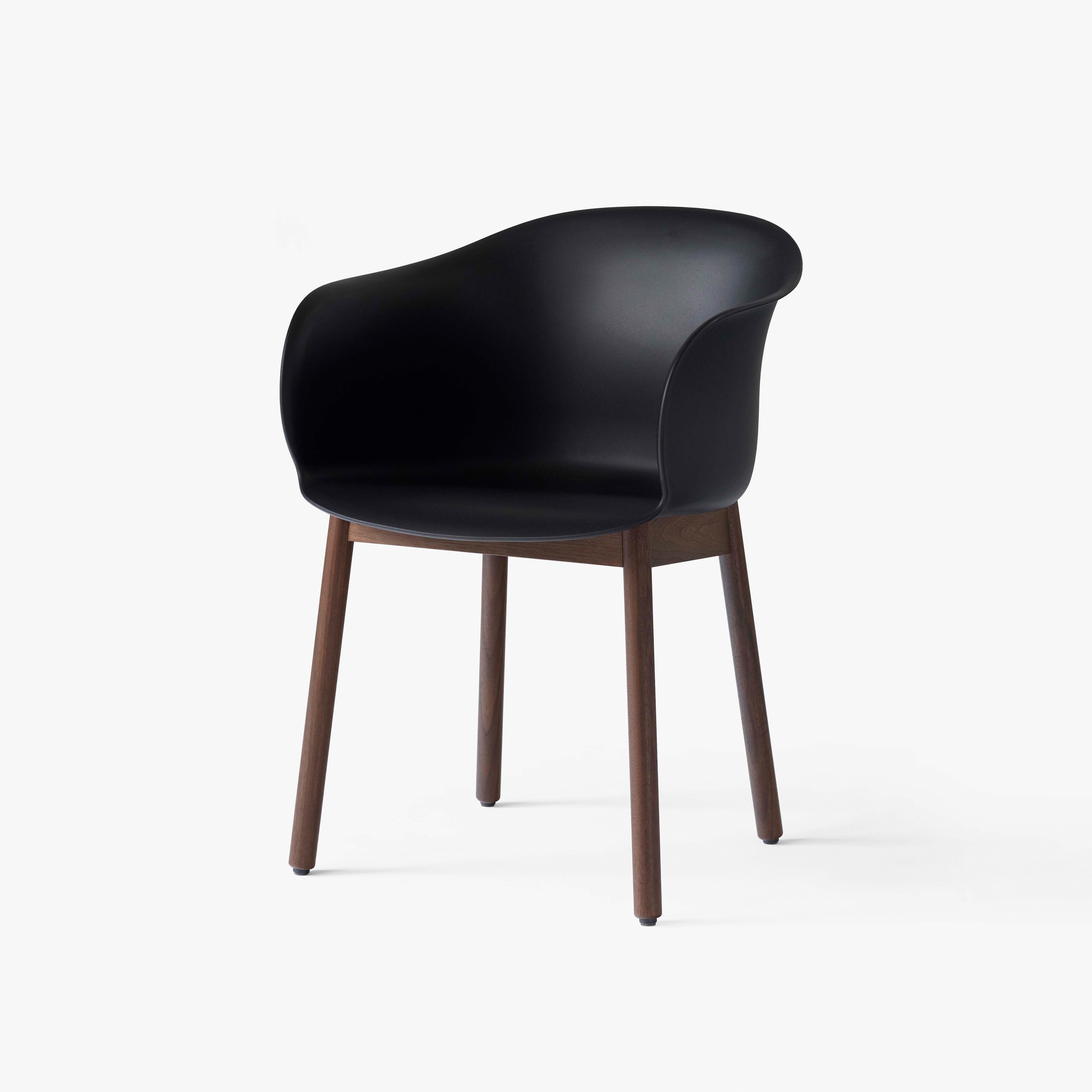 Elefy JH30 Black w. Lacquered Walnut