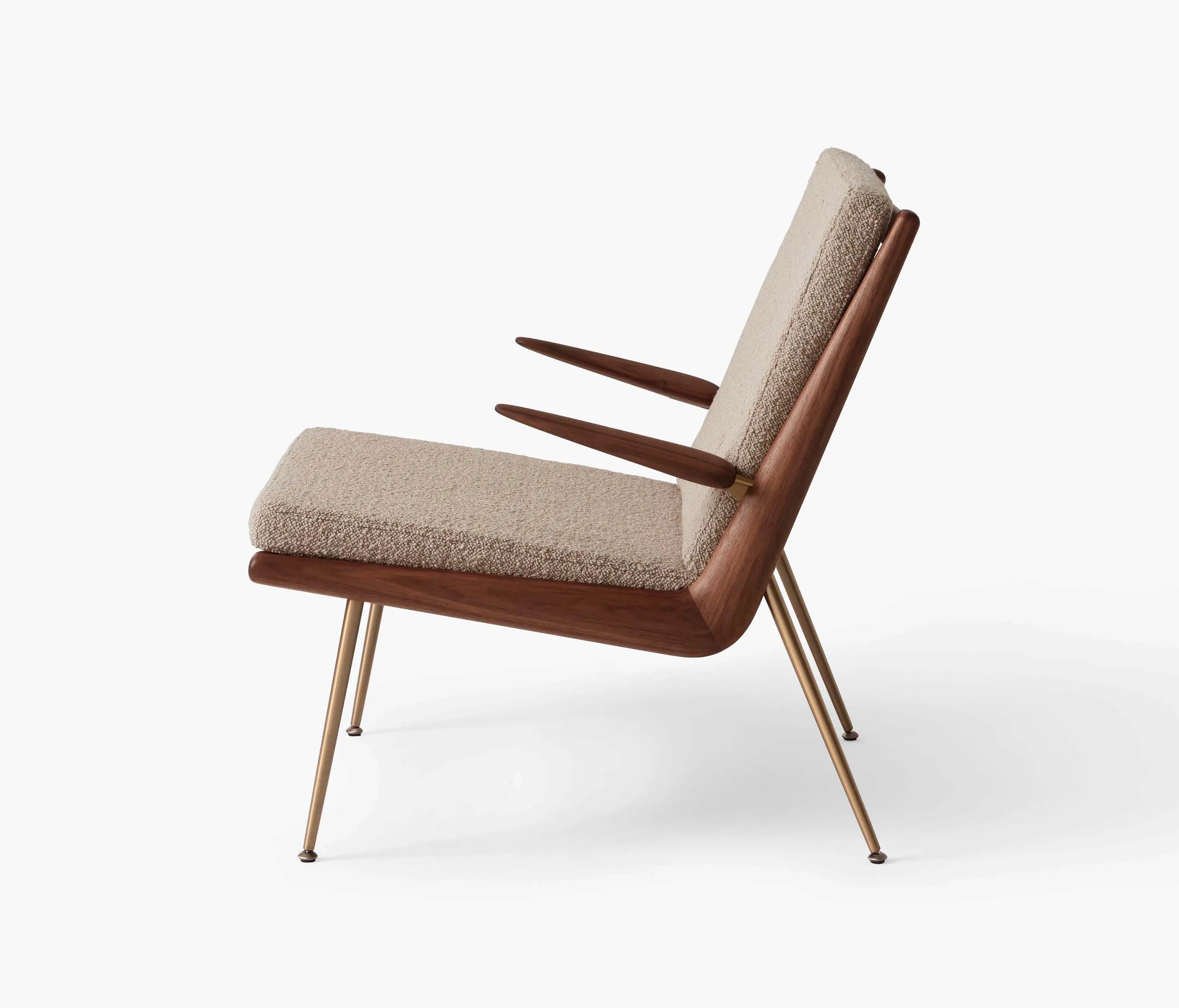 &TRADITION - Boomerang HM2 Karakorum 003 w. Oiled Walnut & Brass base