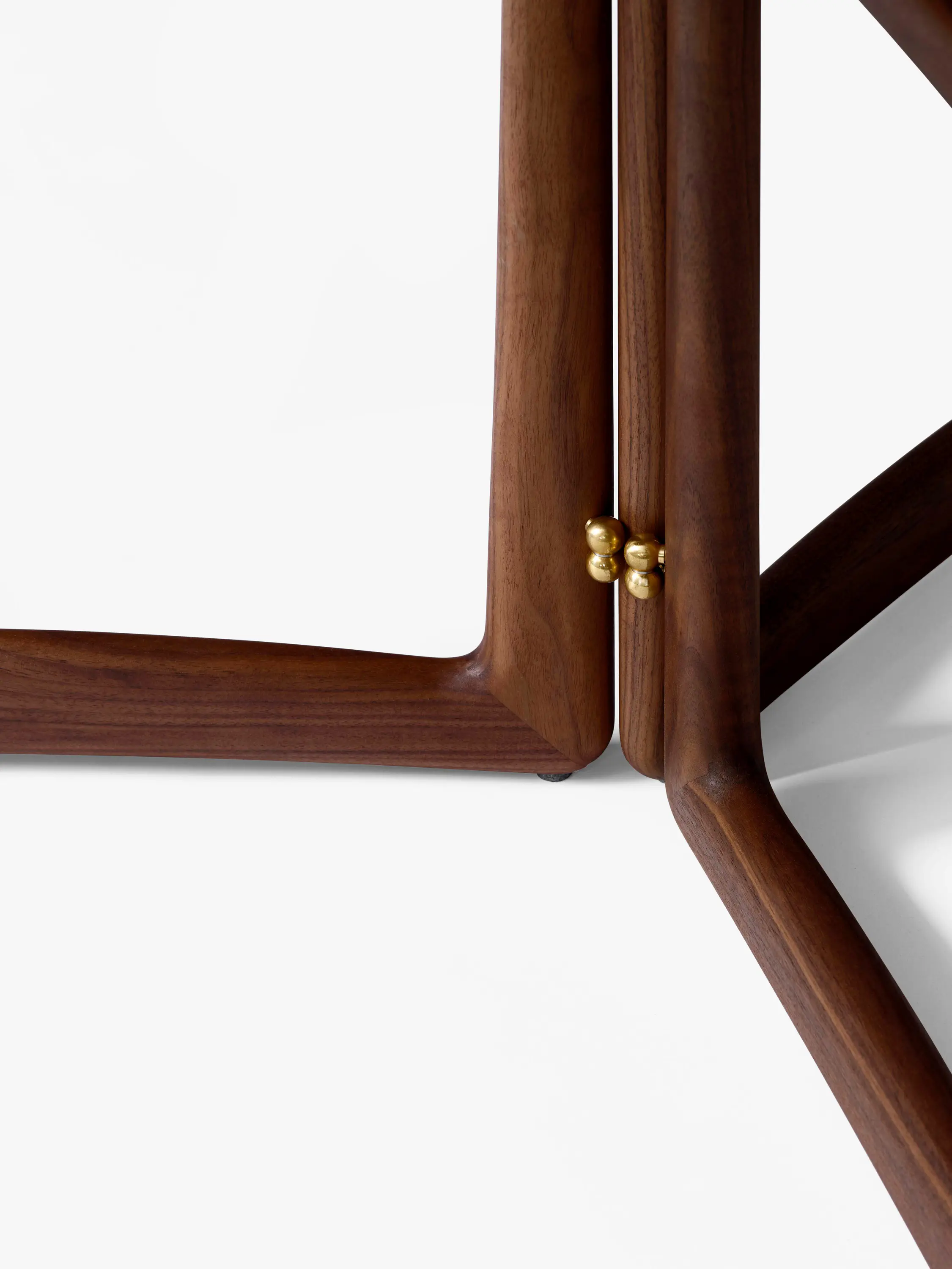 &TRADITION - Drop Leaf HM6 Oiled Walnut