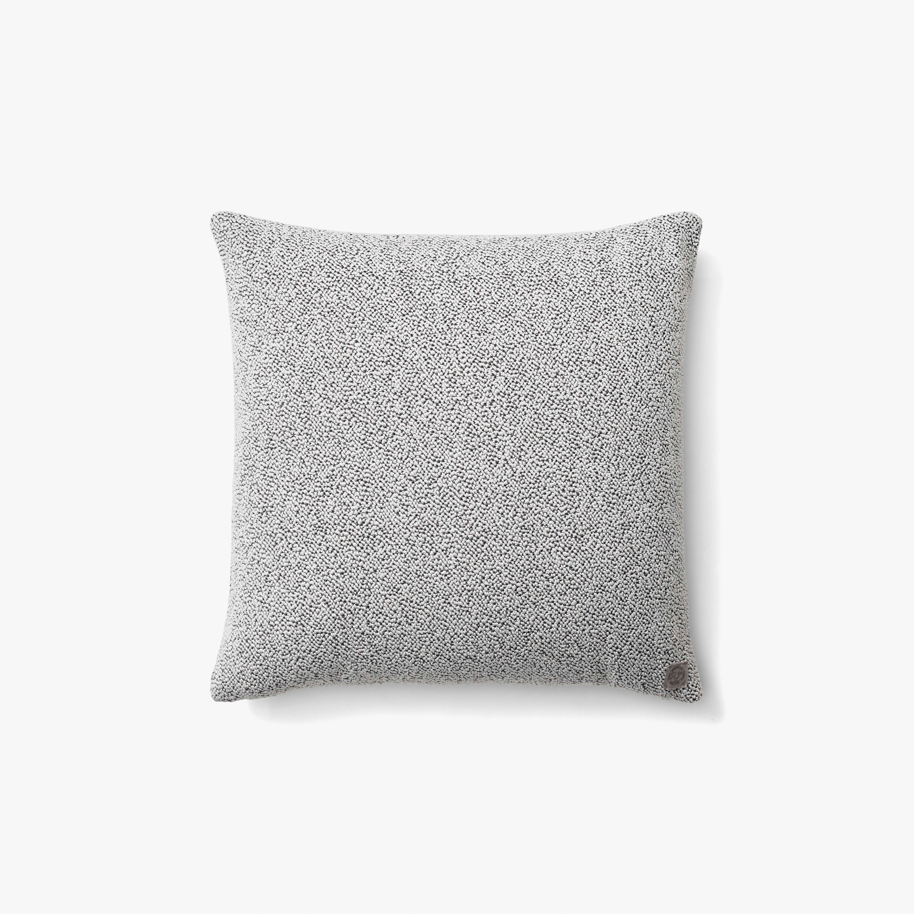 Mostra il prodotto &Tradition Collect | Boucle Cushion SC28 Ivory & Granite del produttore &TRADITION