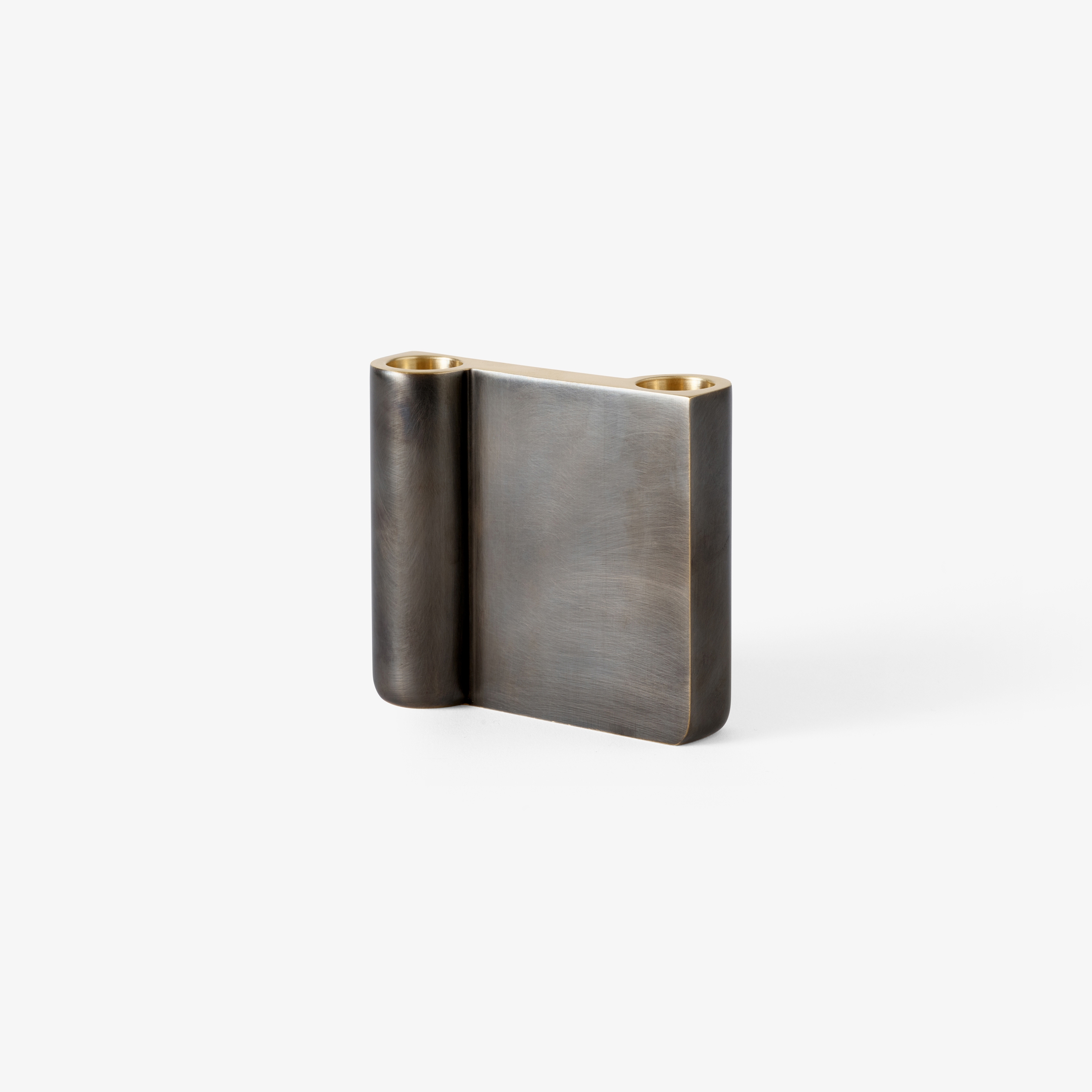 Mostrar el producto &Tradition Collect | Candleholder SC39 Bronzed Brass del fabricante &TRADITION