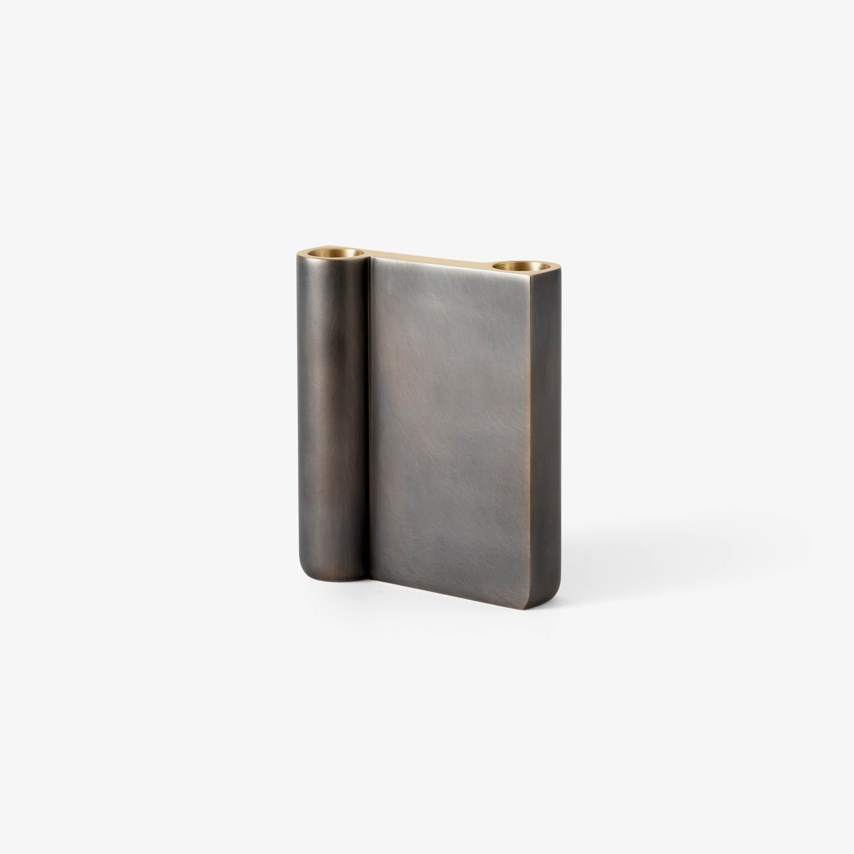 Mostrar el producto &Tradition Collect | Candleholder SC40 Bronzed Brass del fabricante &TRADITION