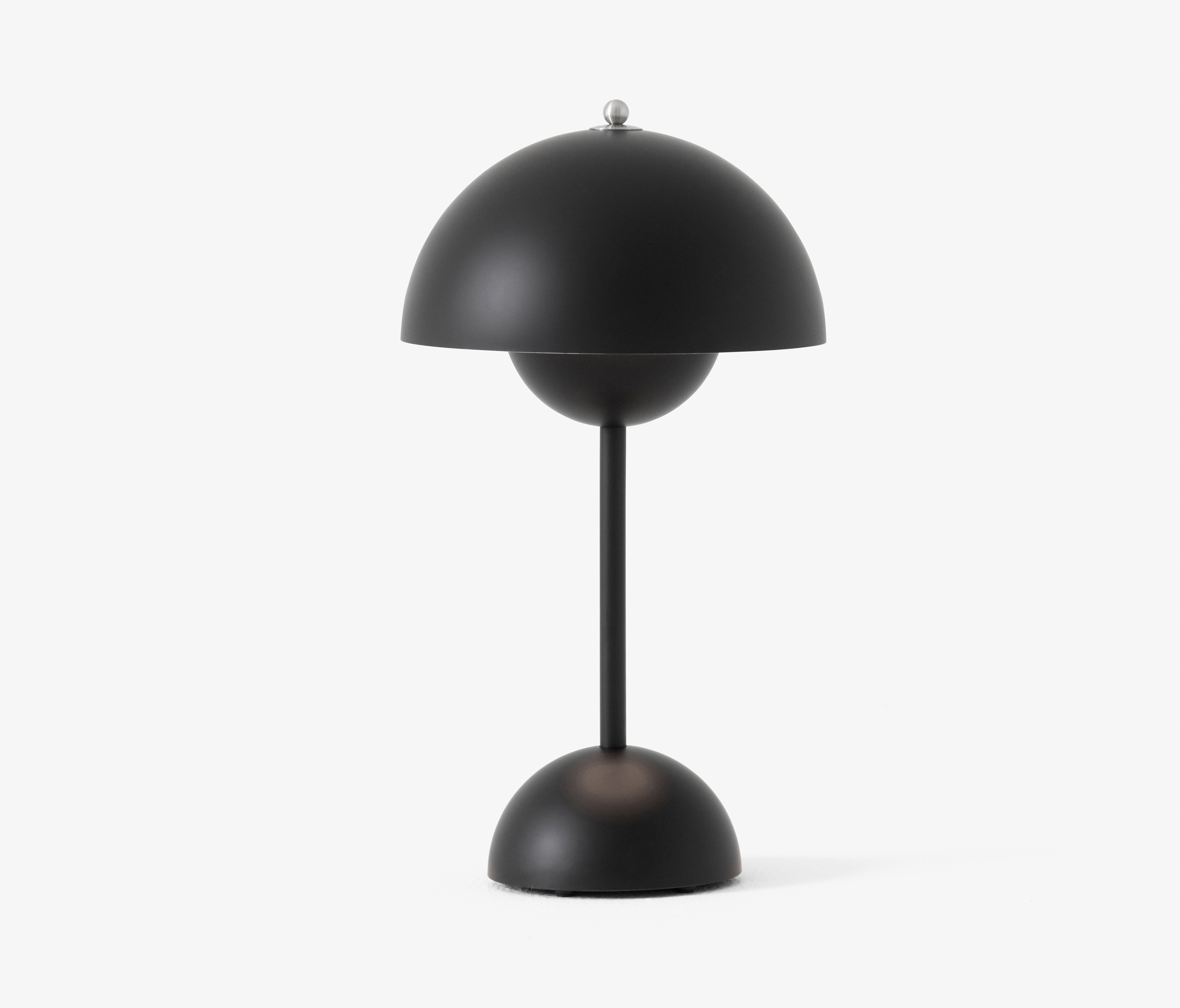 Produkt Flowerpot VP9 Matt Black des Herstellers &TRADITION anzeigen