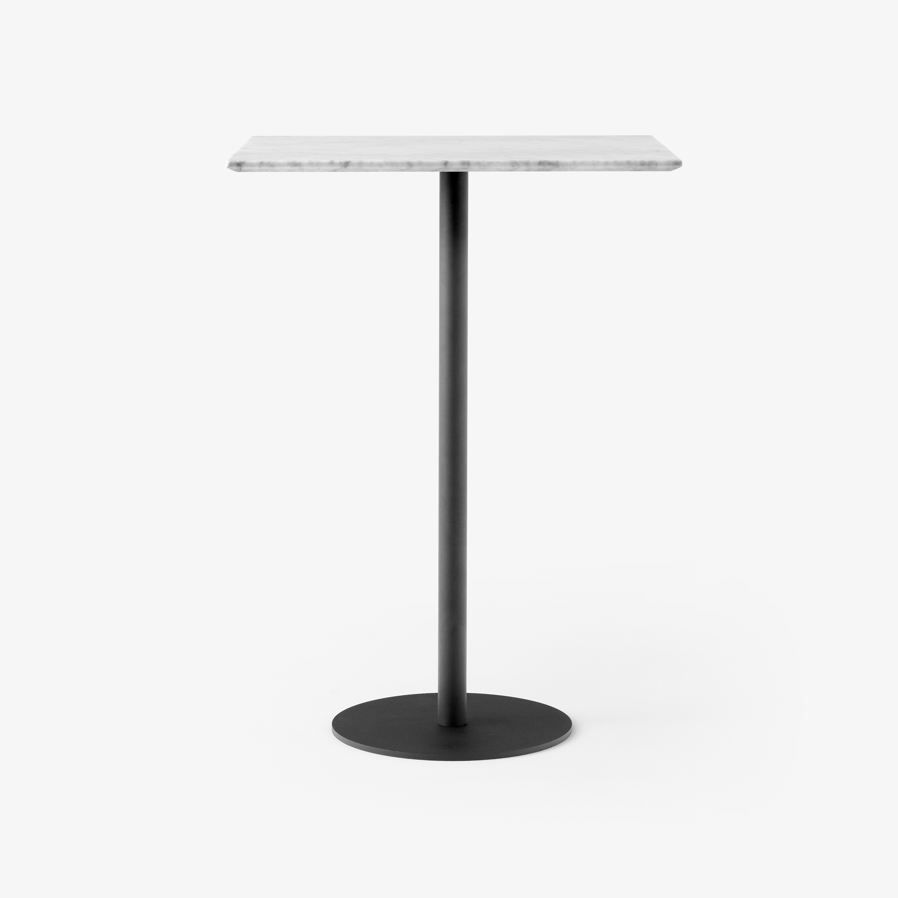 Mostra il prodotto In Between SK21 Bianco Carrara w. Black base del produttore &TRADITION