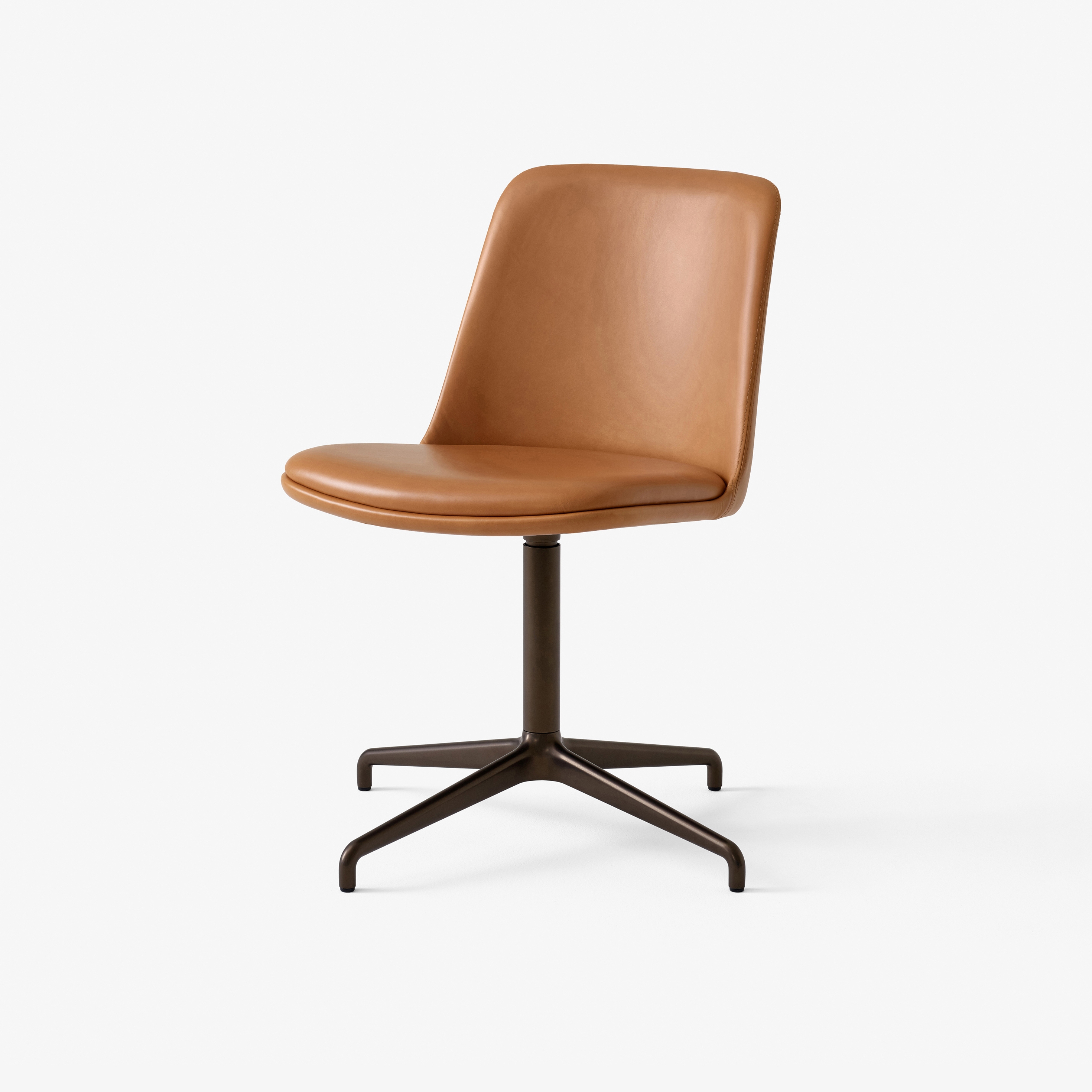 Vertoon produk Rely HW14 & HW19 Bronzed w. Cognac Silk Leather van vervaardiger &TRADITION