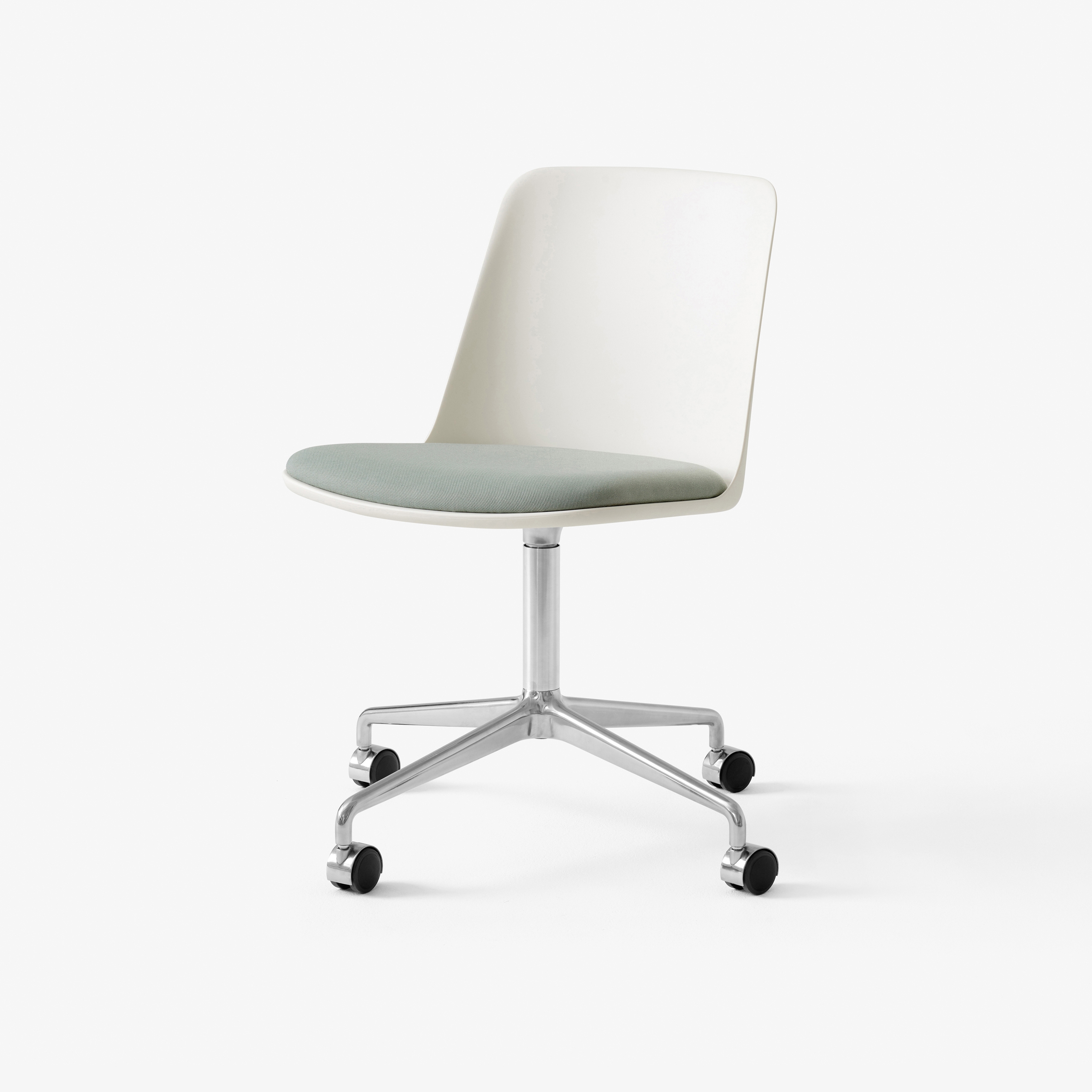 Rely HW22 Polished Aluminium w. White & Relate 921