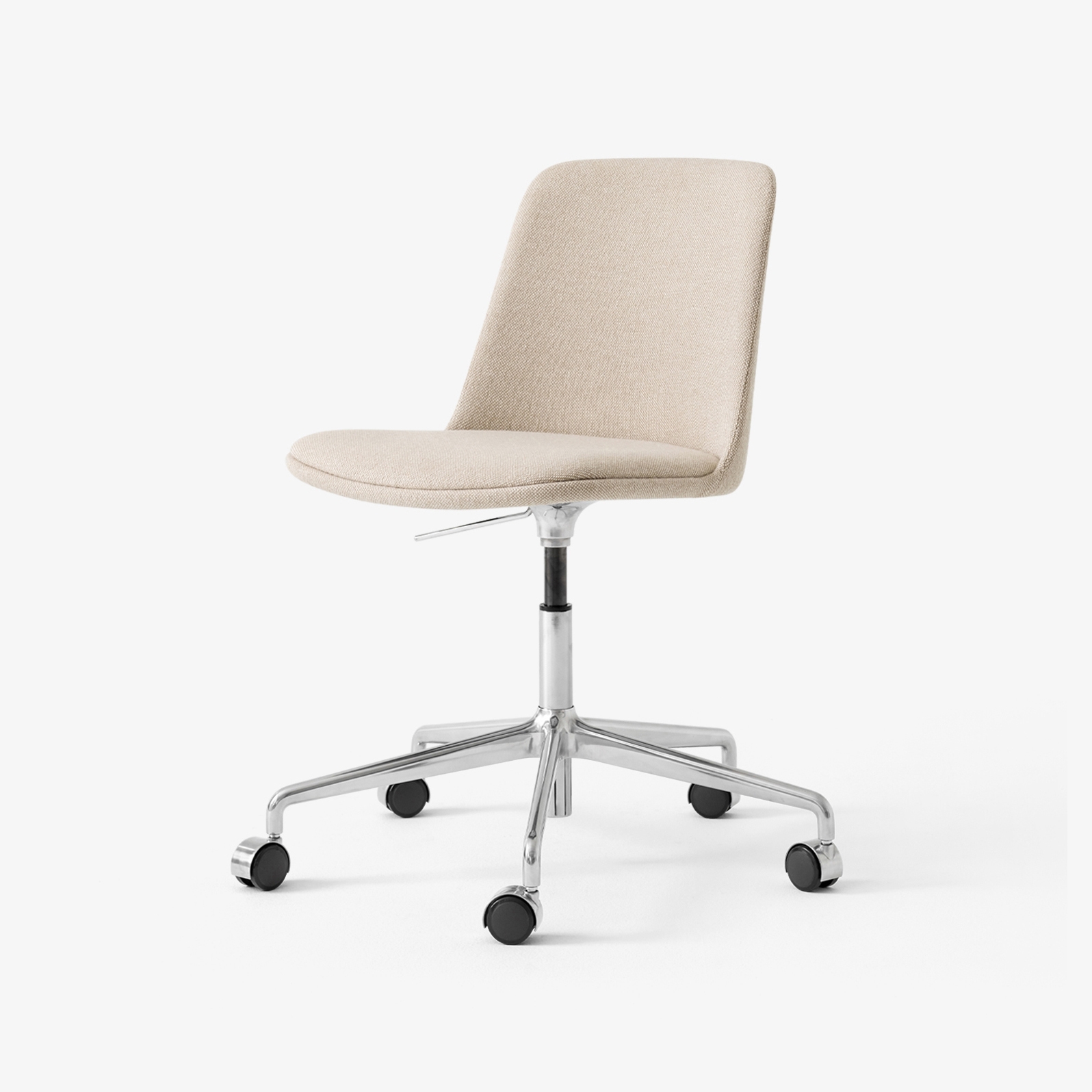 Vertoon produk Rely HW31 Polished Aluminium w. Hallingdal 200 van vervaardiger &TRADITION