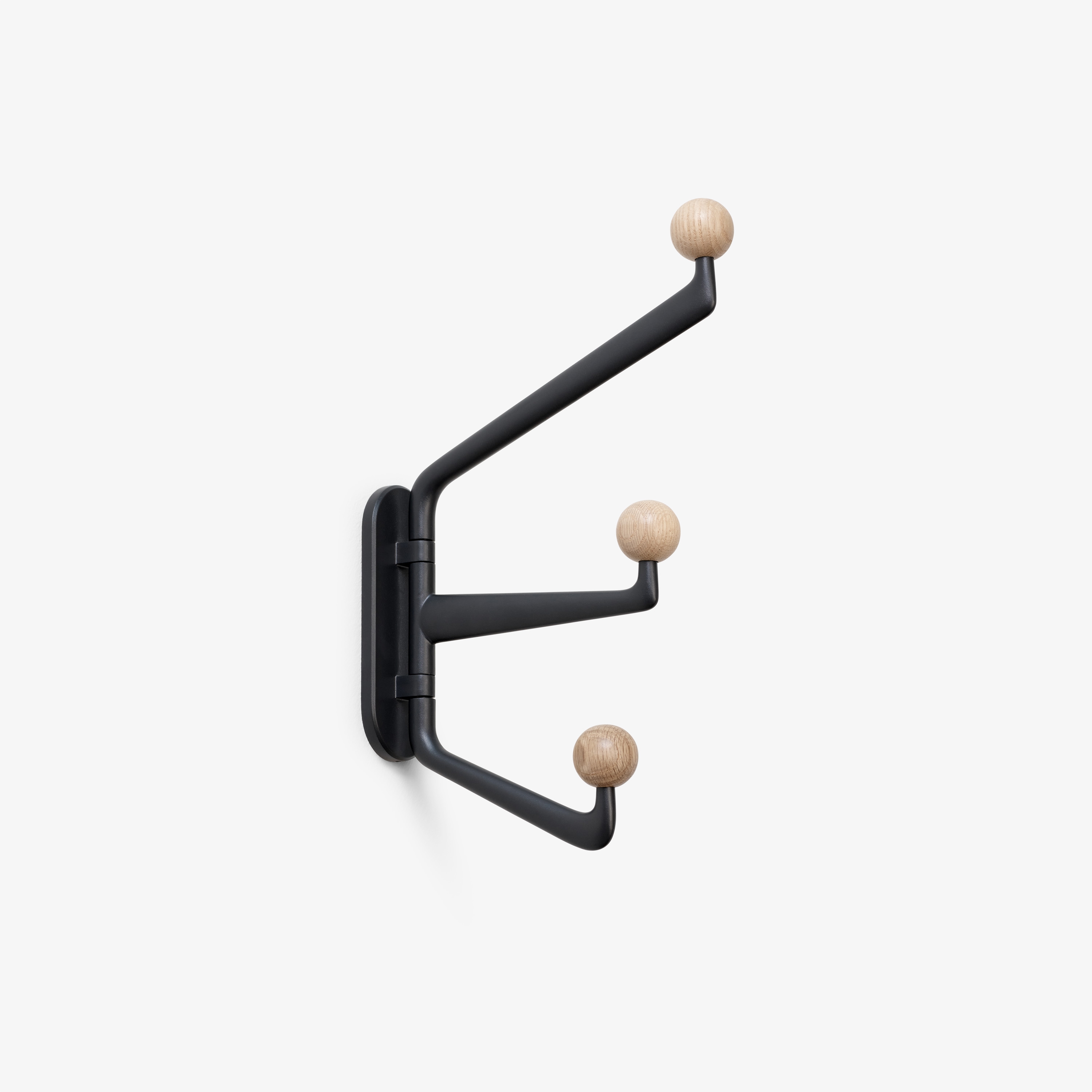 Mostra il prodotto Capture SC75 Graphite w. Oak knob del produttore &TRADITION