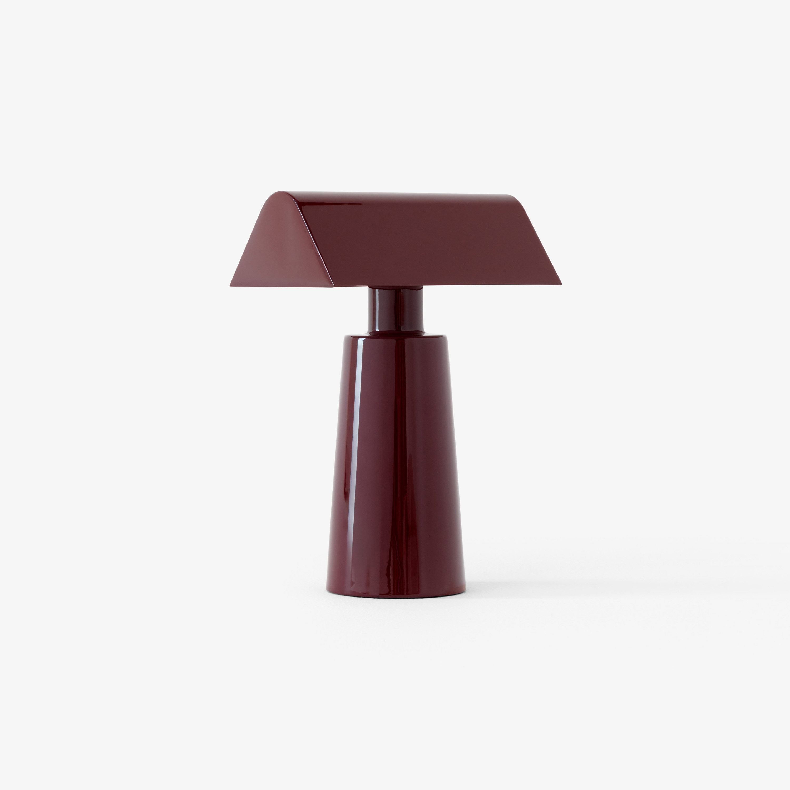 Produkt Caret MF1 Dark Burgundy des Herstellers &TRADITION anzeigen