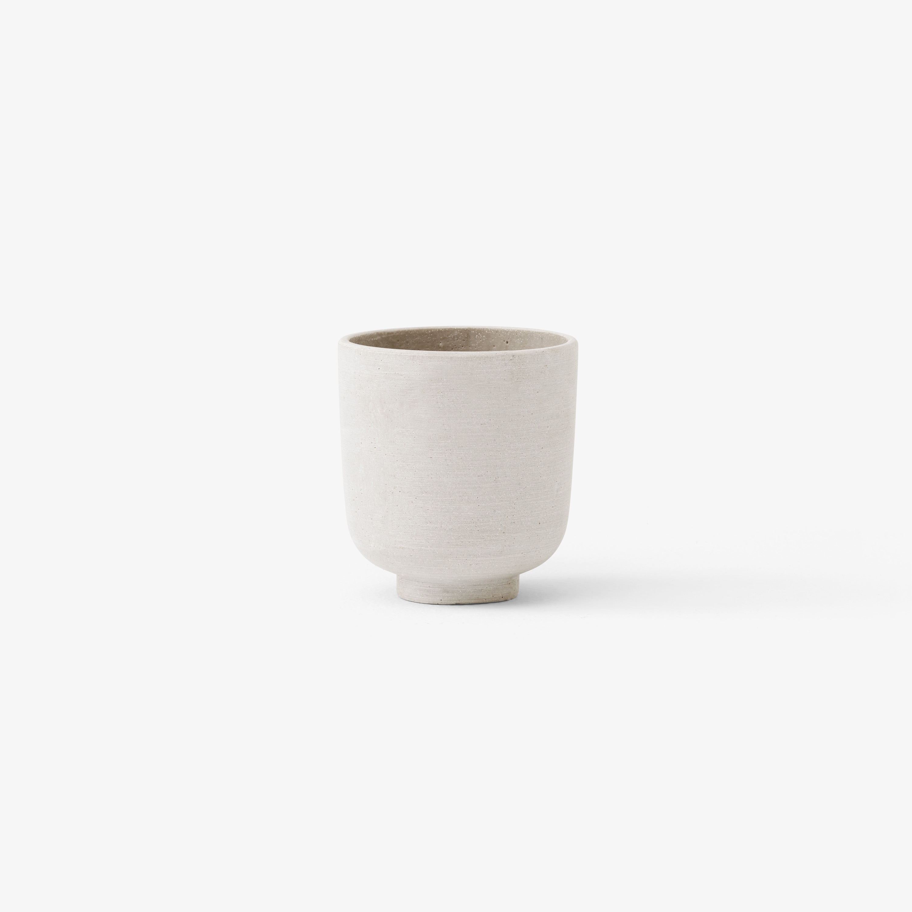 Display product &Tradition Collect | Planter SC69 Milk from manufacturer &TRADITION