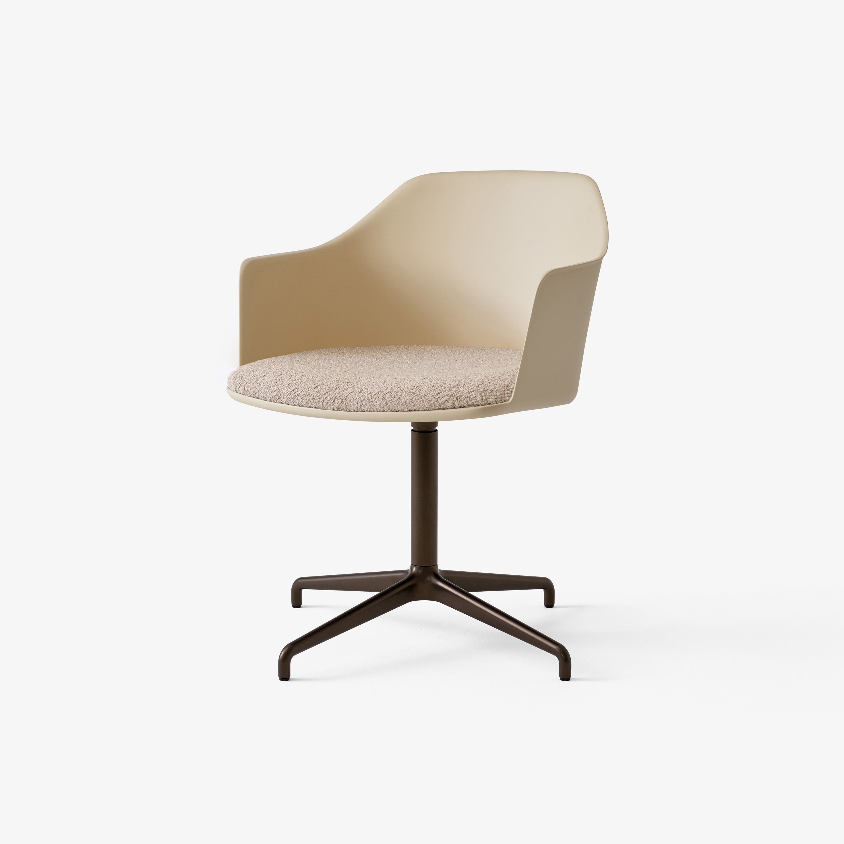 Rely HW39 Beige Sand Shell w. Karakorum 003 Cushion & Polished Aluminium Base