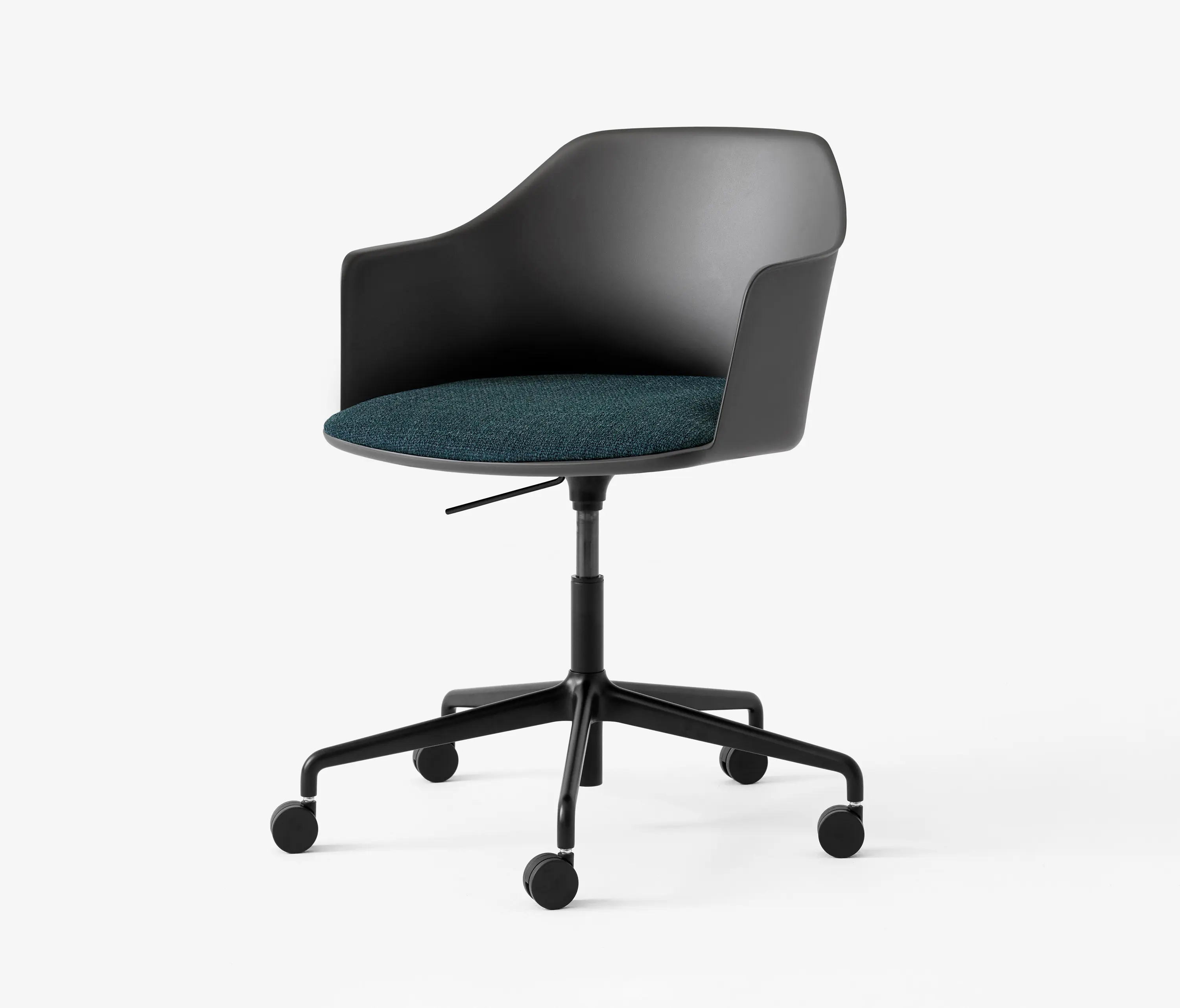 &TRADITION - Rely HW54 Black Shell w. Loop K5042_38 Evergreen Cushion & Black Base