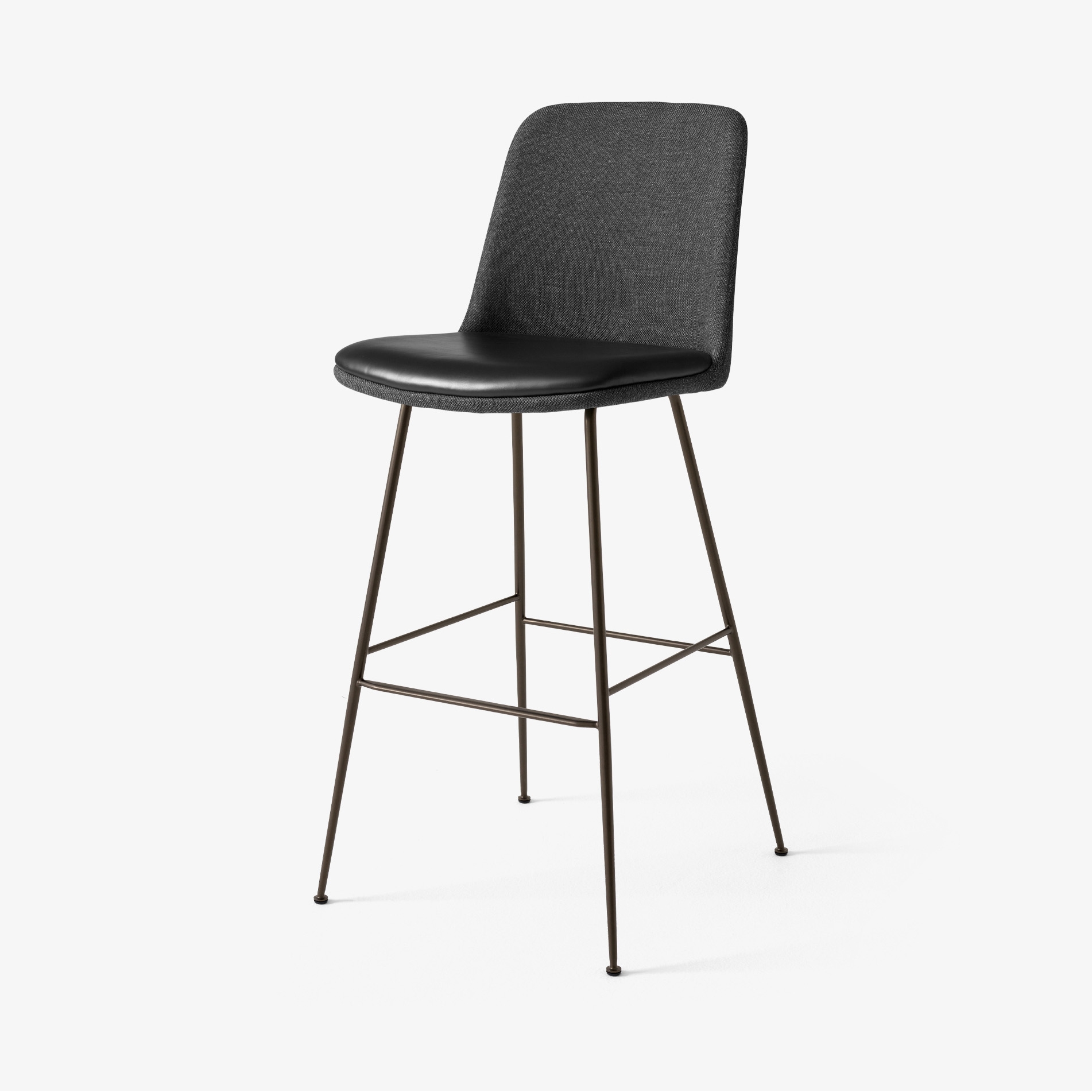 Vertoon produk Rely HW100 Re-Wool 198 & Elmo Soft Black Leather w. Bronzed base van vervaardiger &TRADITION