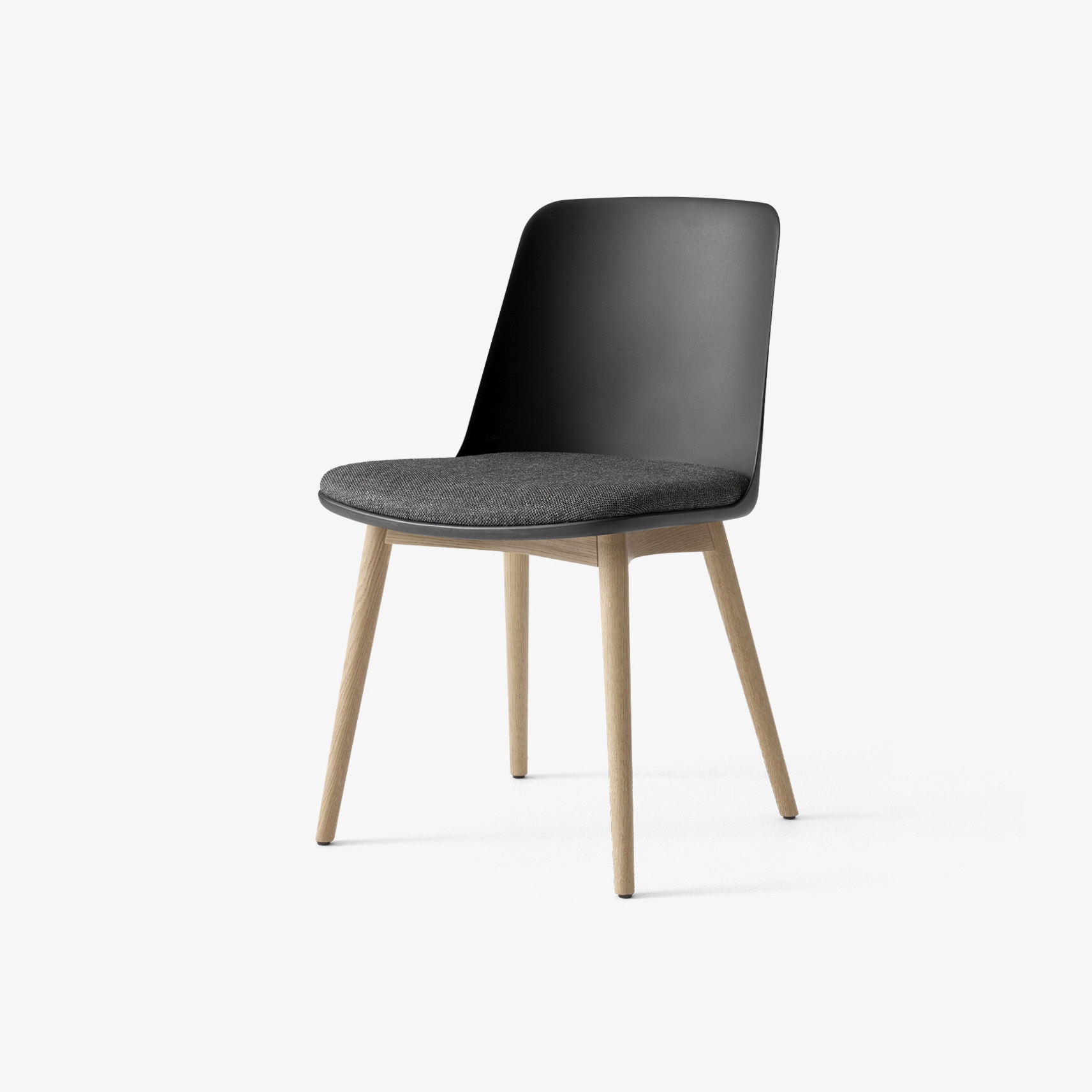Vertoon produk Rely HW72 Black & Re-Wool 198 w. Oak base van vervaardiger &TRADITION