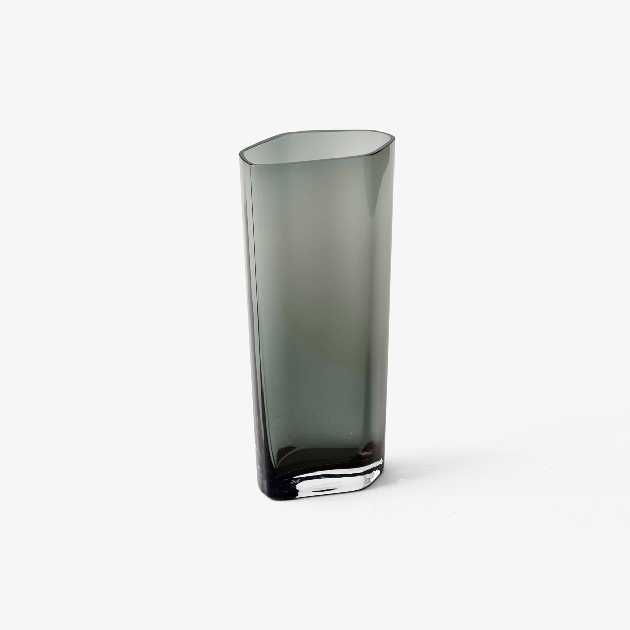 Display product &Tradition Collect | Glass Vases SC36 Smoked from manufacturer &TRADITION