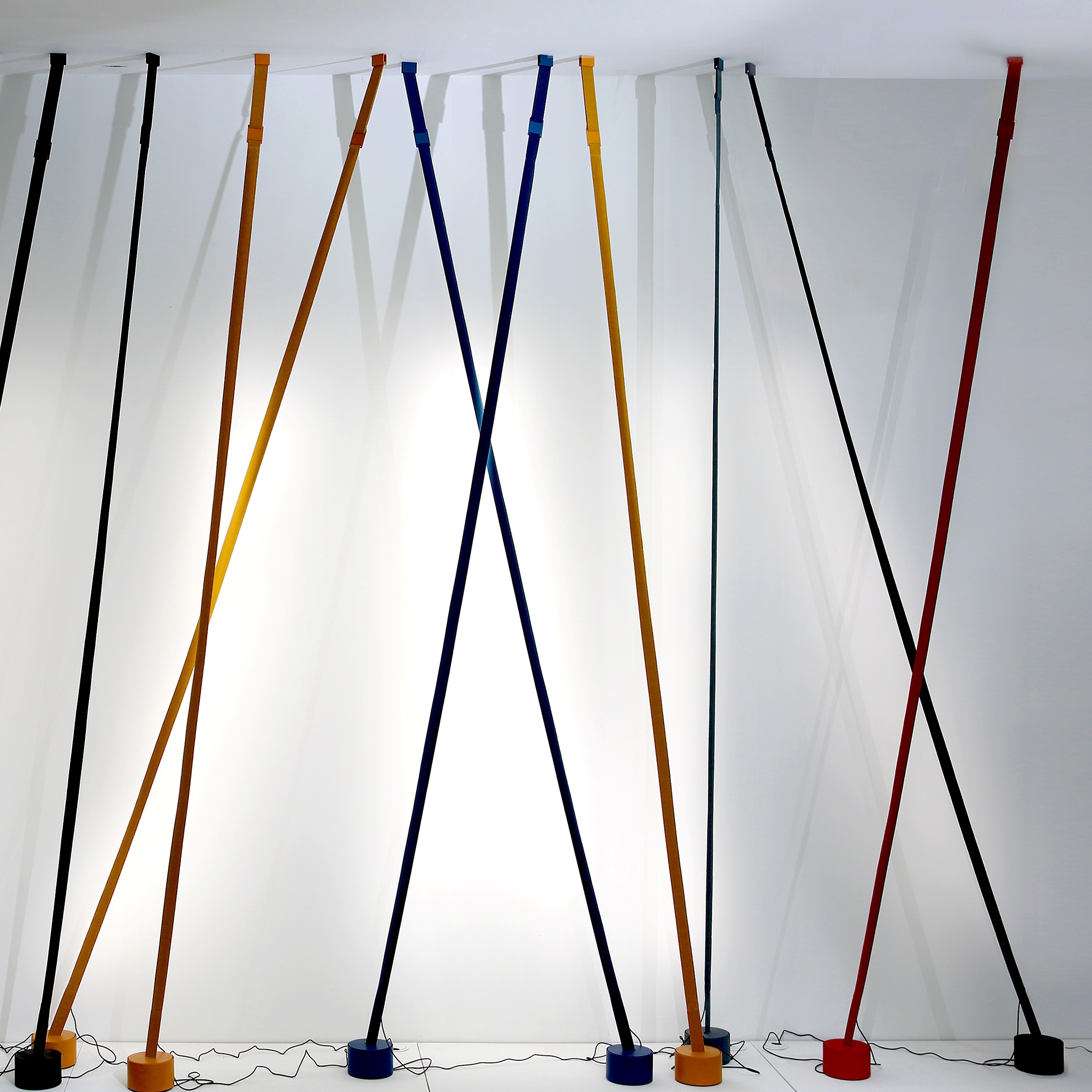 FLOOR LIGHT