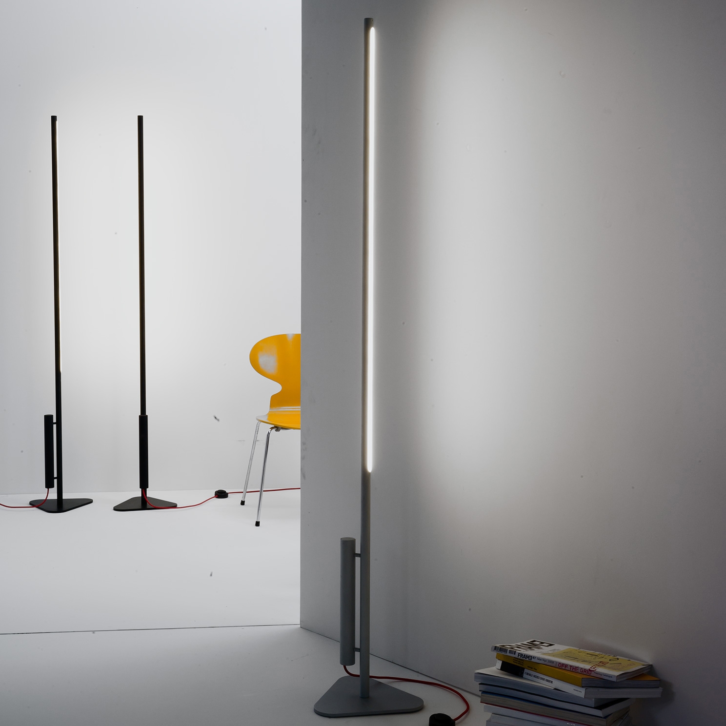 Produkt Colibri standing lamp des Herstellers martinelli luce anzeigen