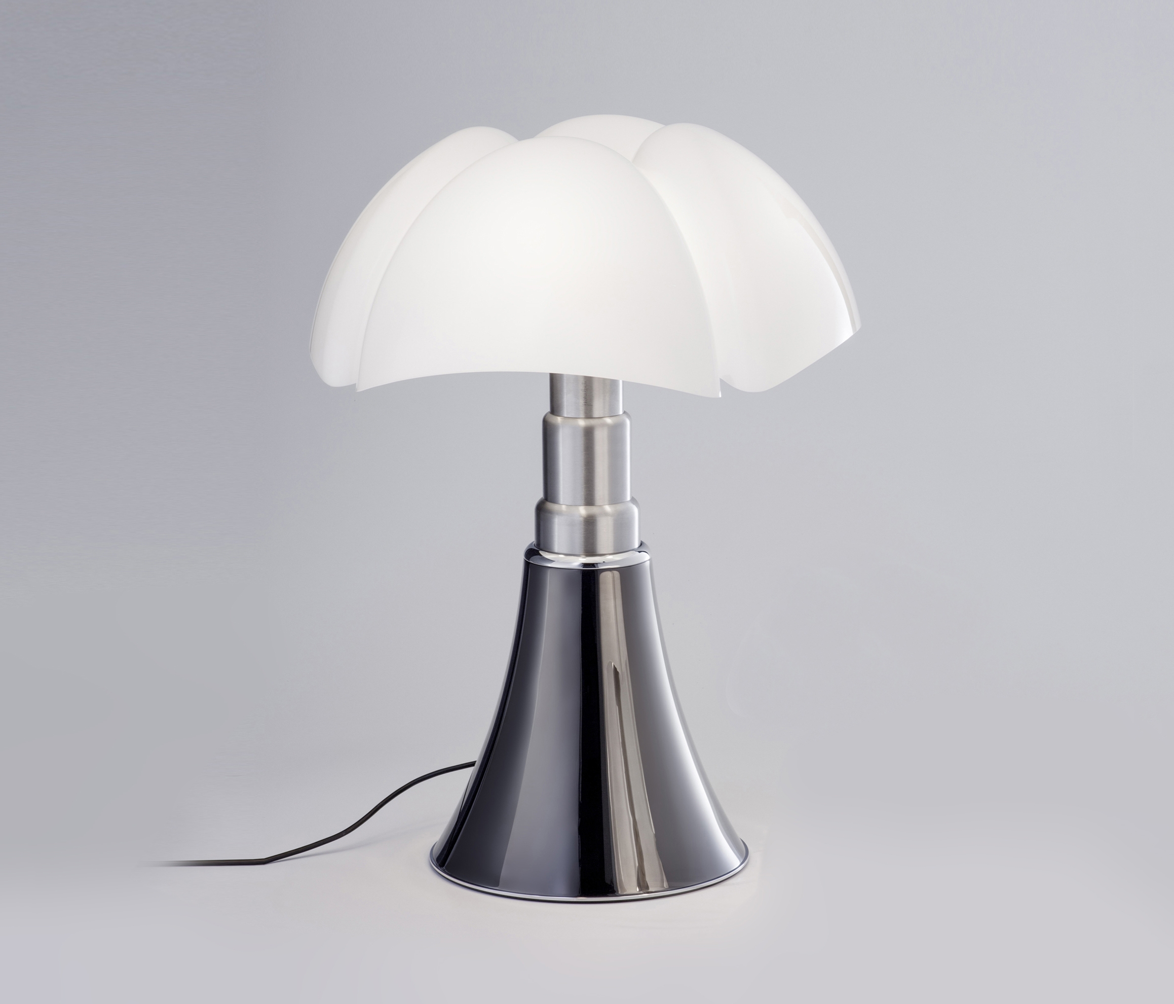 Display product Pipistrello Titanium from manufacturer martinelli luce
