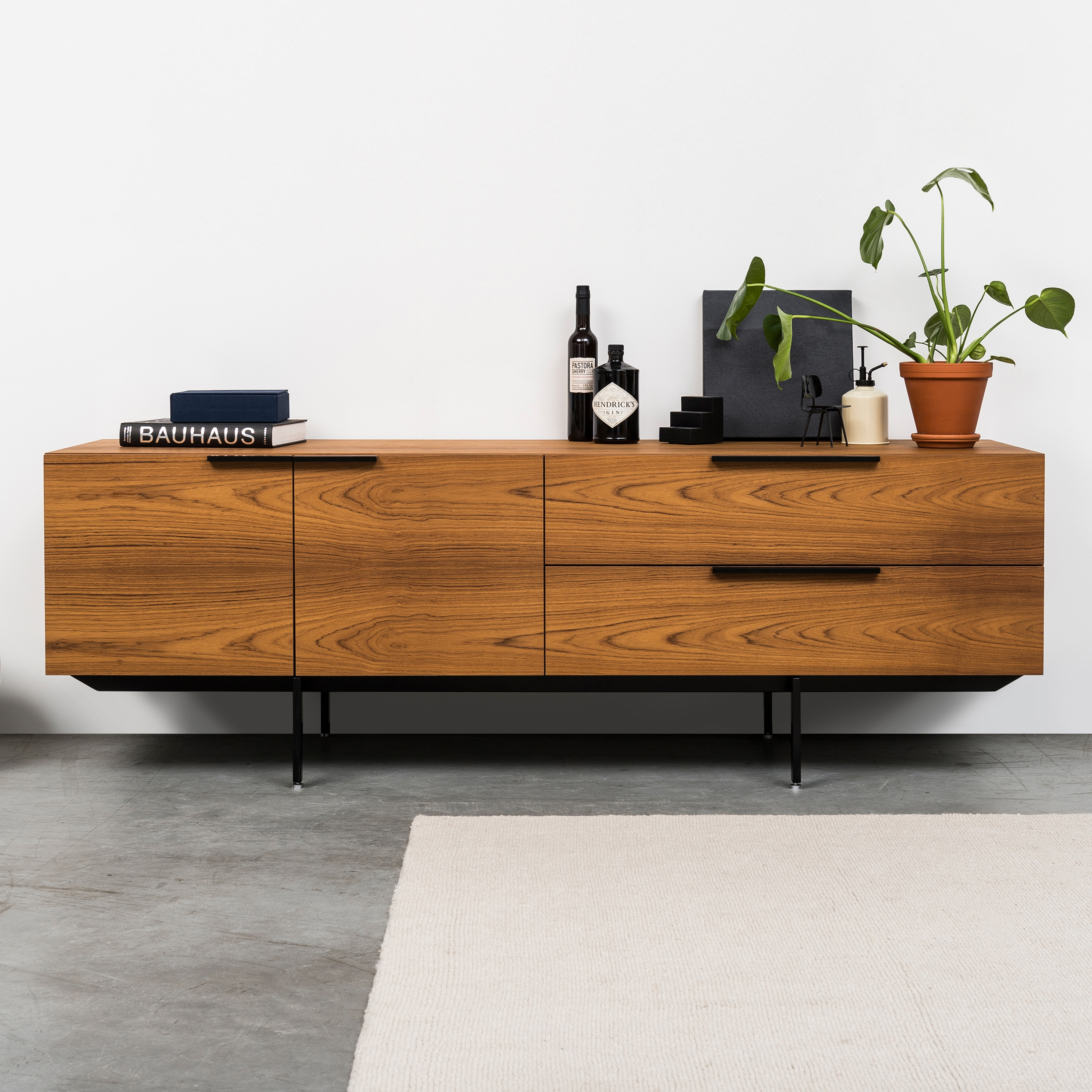 Display product Frame Joost Selection 2018 from manufacturer Pastoe