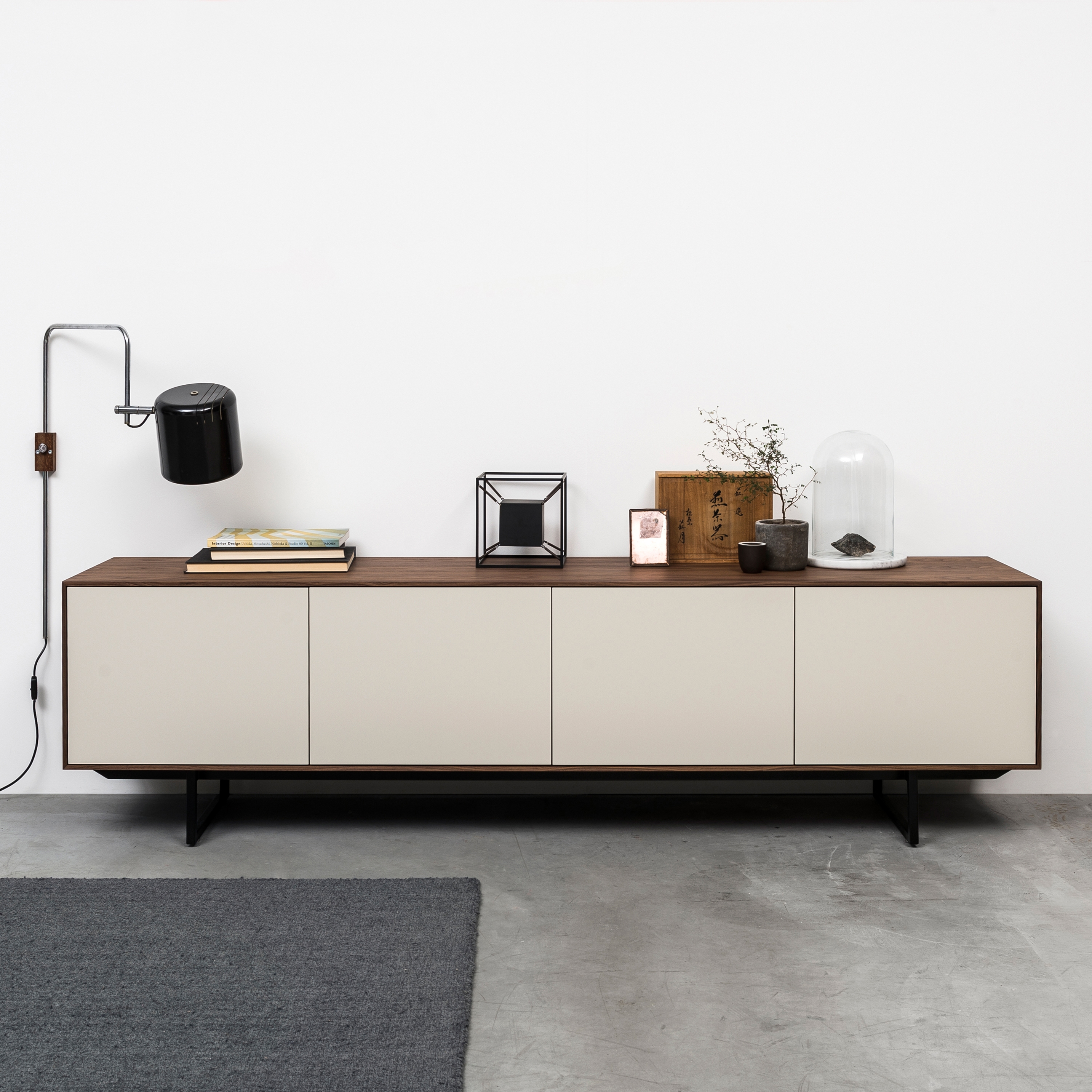 Display product Noon Joost Selection 2018 from manufacturer Pastoe