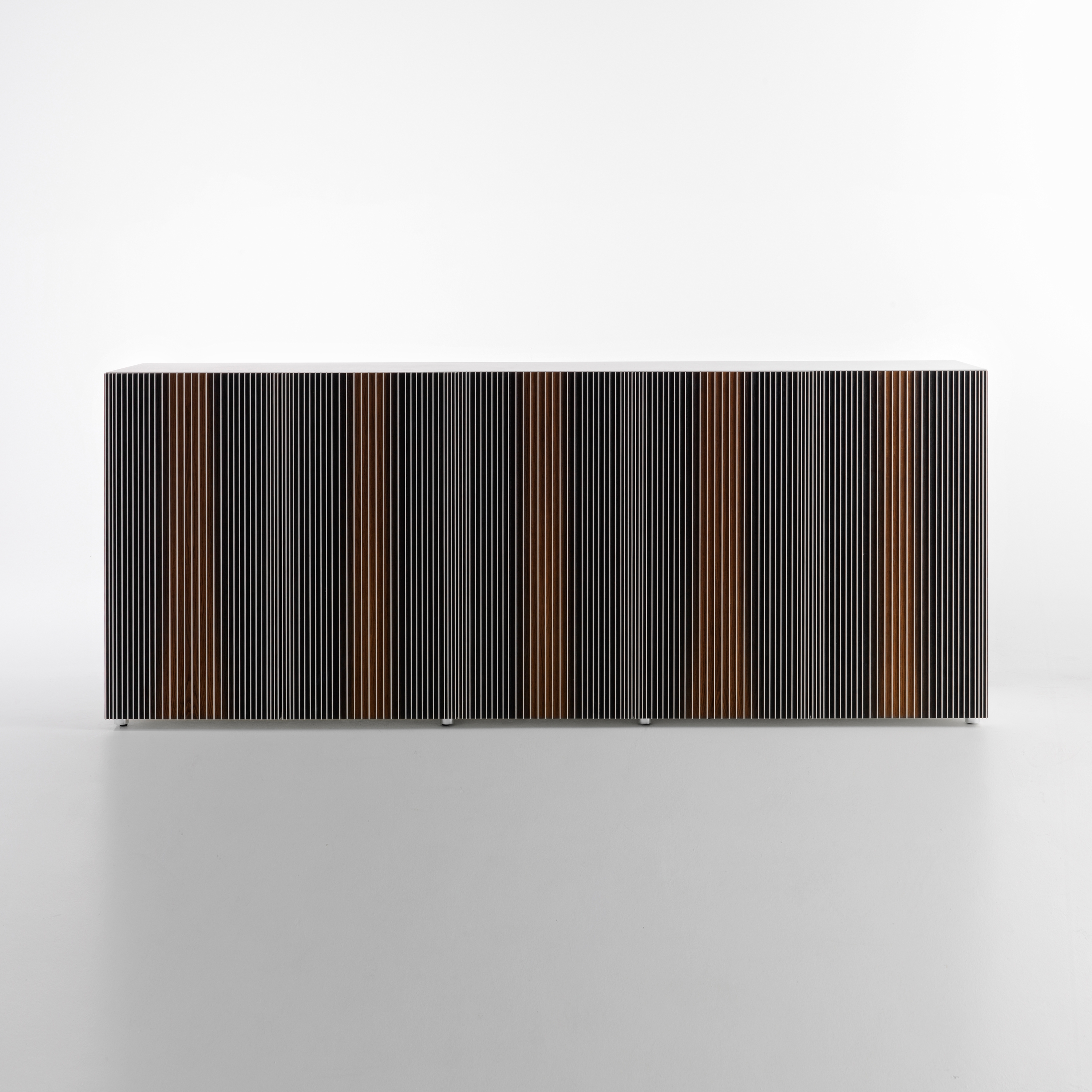 Mostrar el producto Carlos sideboard del fabricante CASAMANIA & HORM