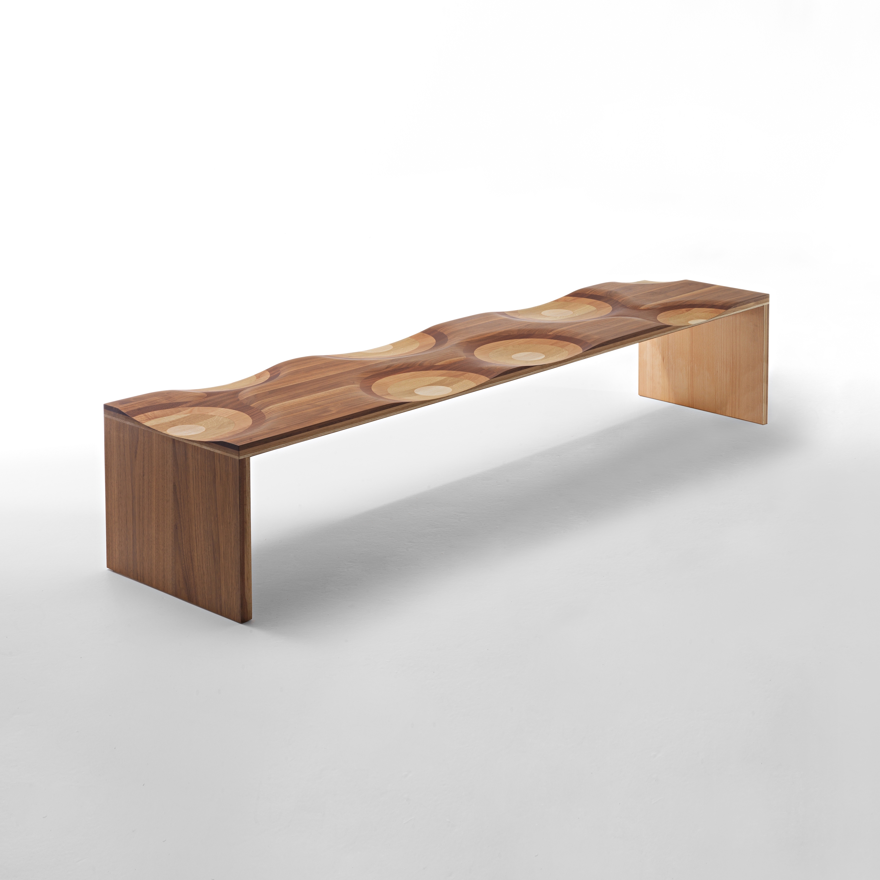 Mostra il prodotto Ripples bench del produttore CASAMANIA & HORM