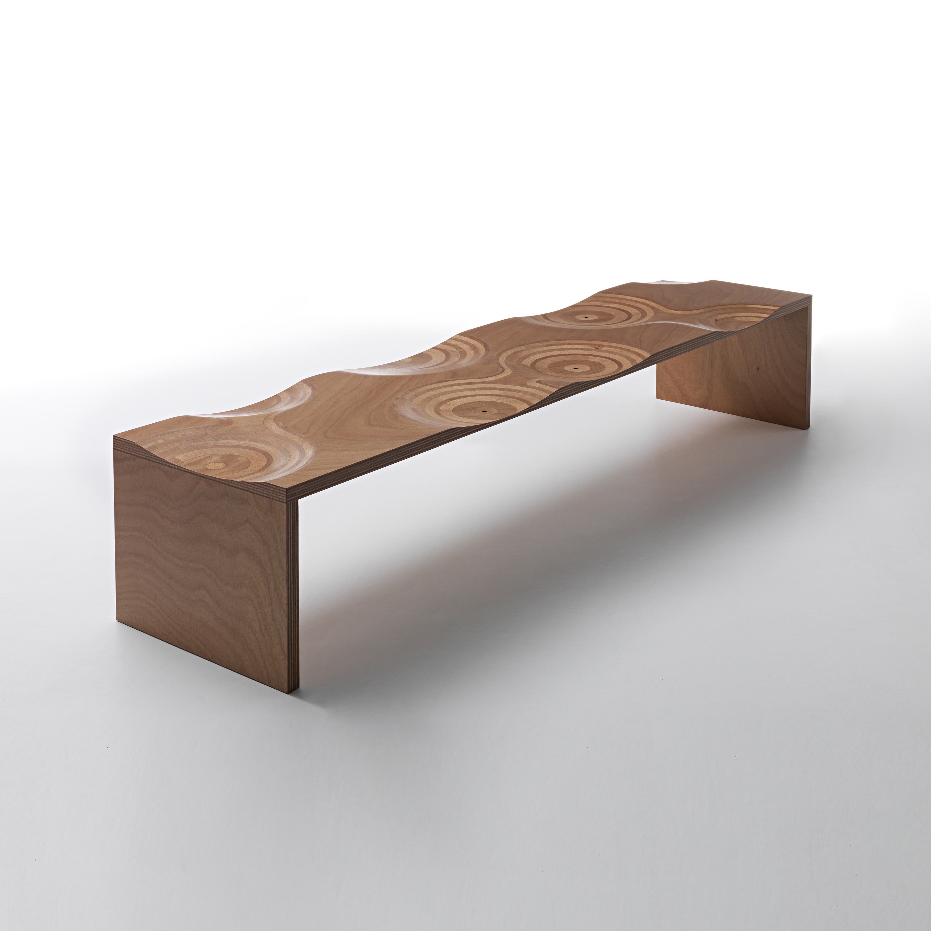 Mostra il prodotto Ripples bench outdoor del produttore CASAMANIA & HORM