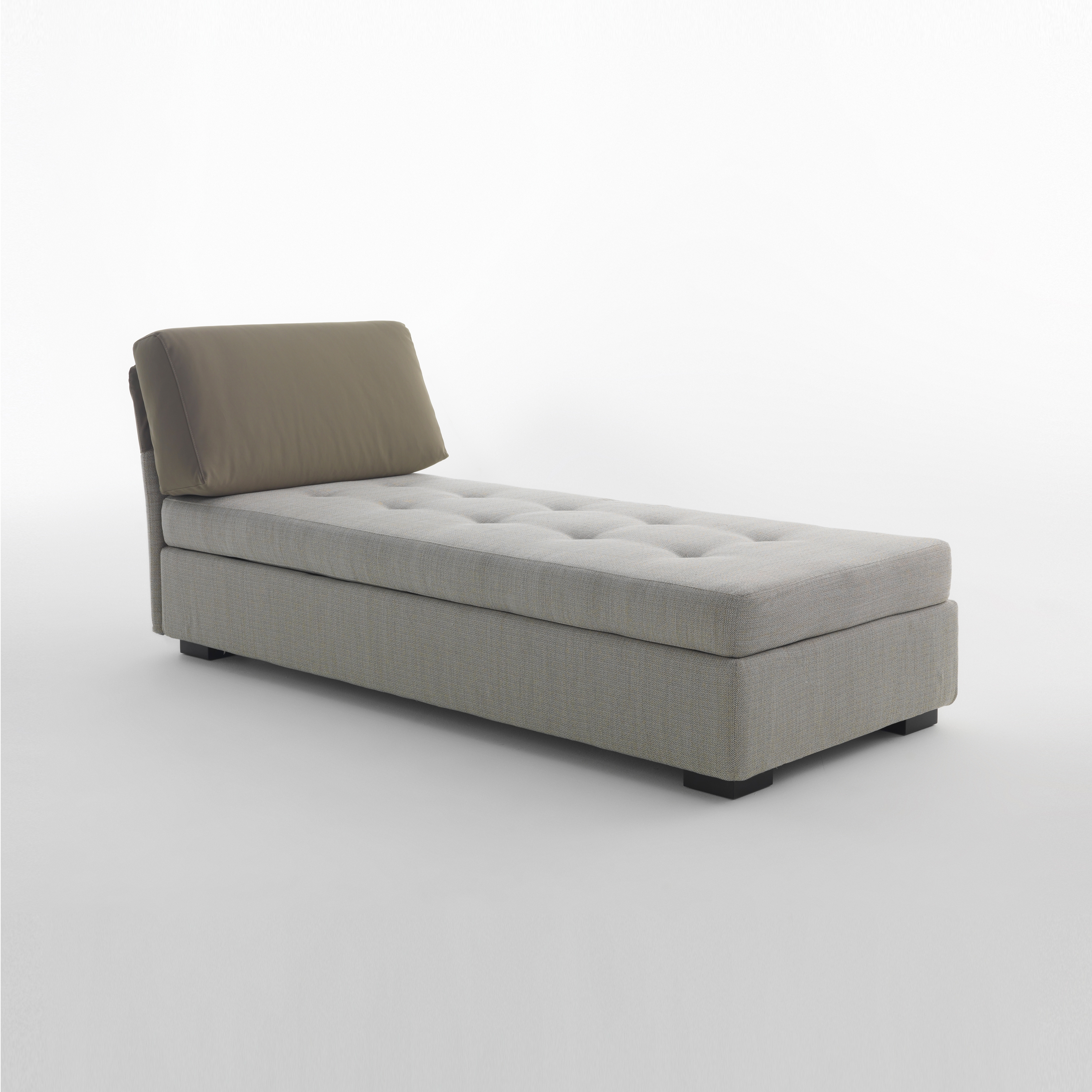 Display product Figi Isolino E02 from manufacturer CASAMANIA & HORM