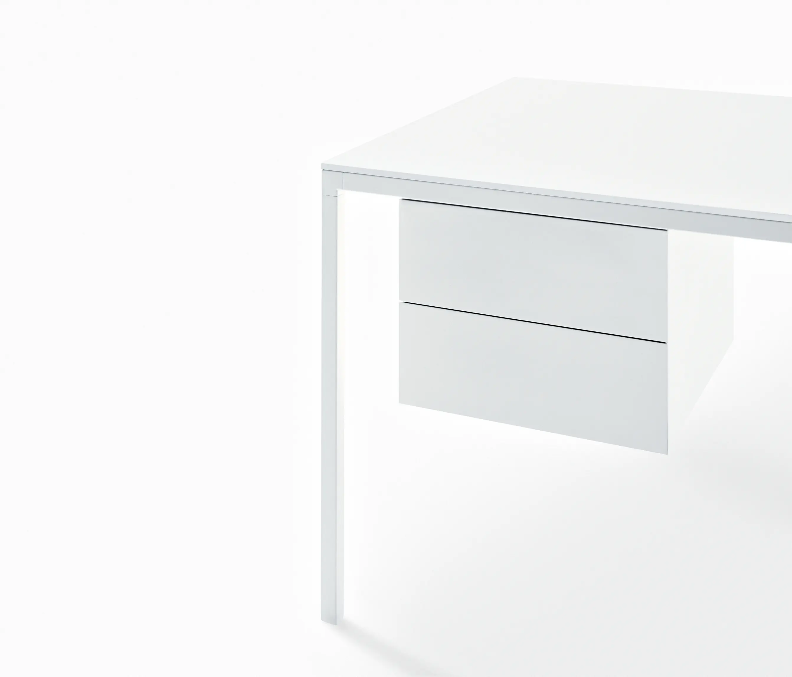 Desalto - Helsinki 35 office | table