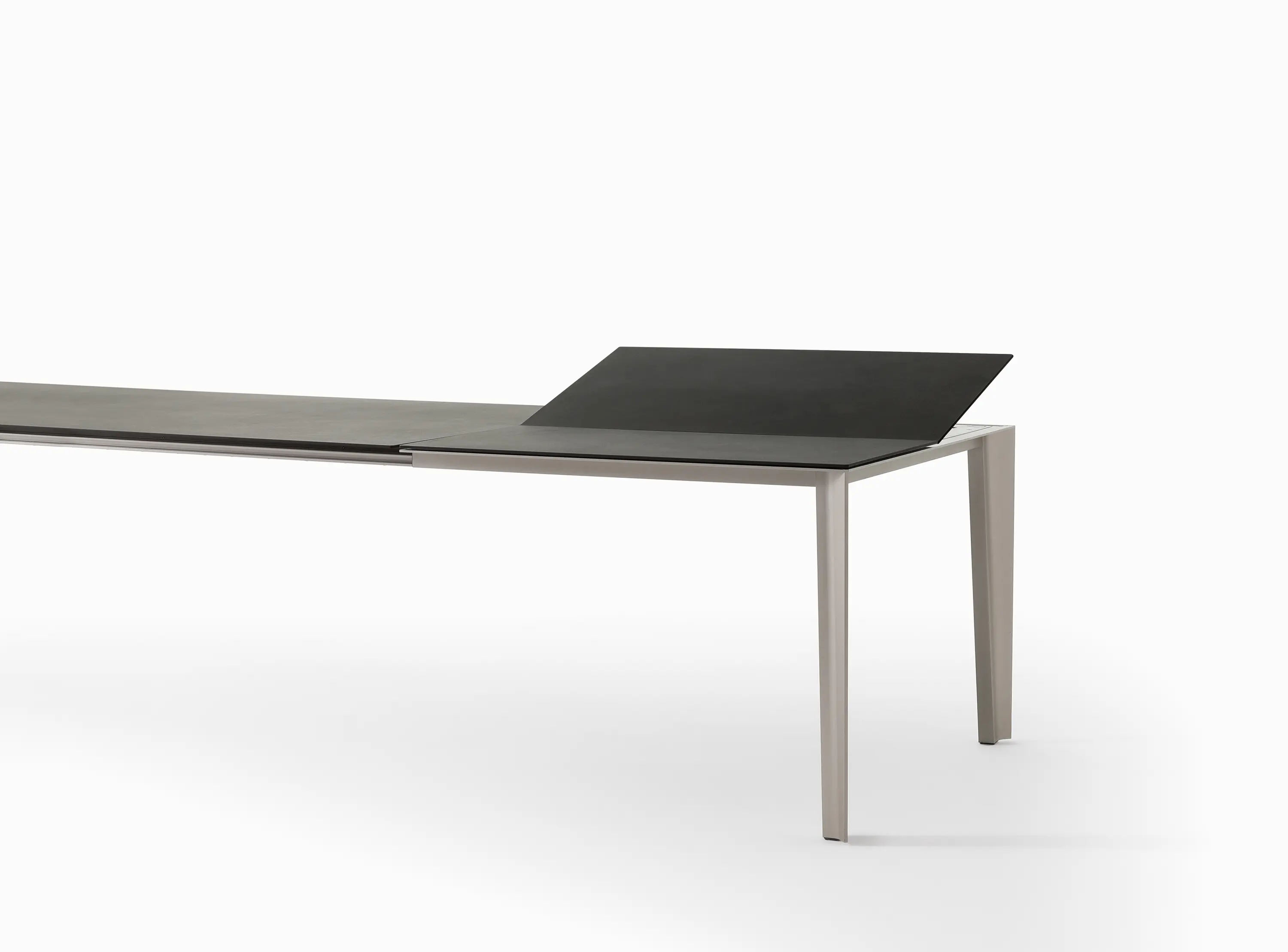 Desalto - Skin | extendible table