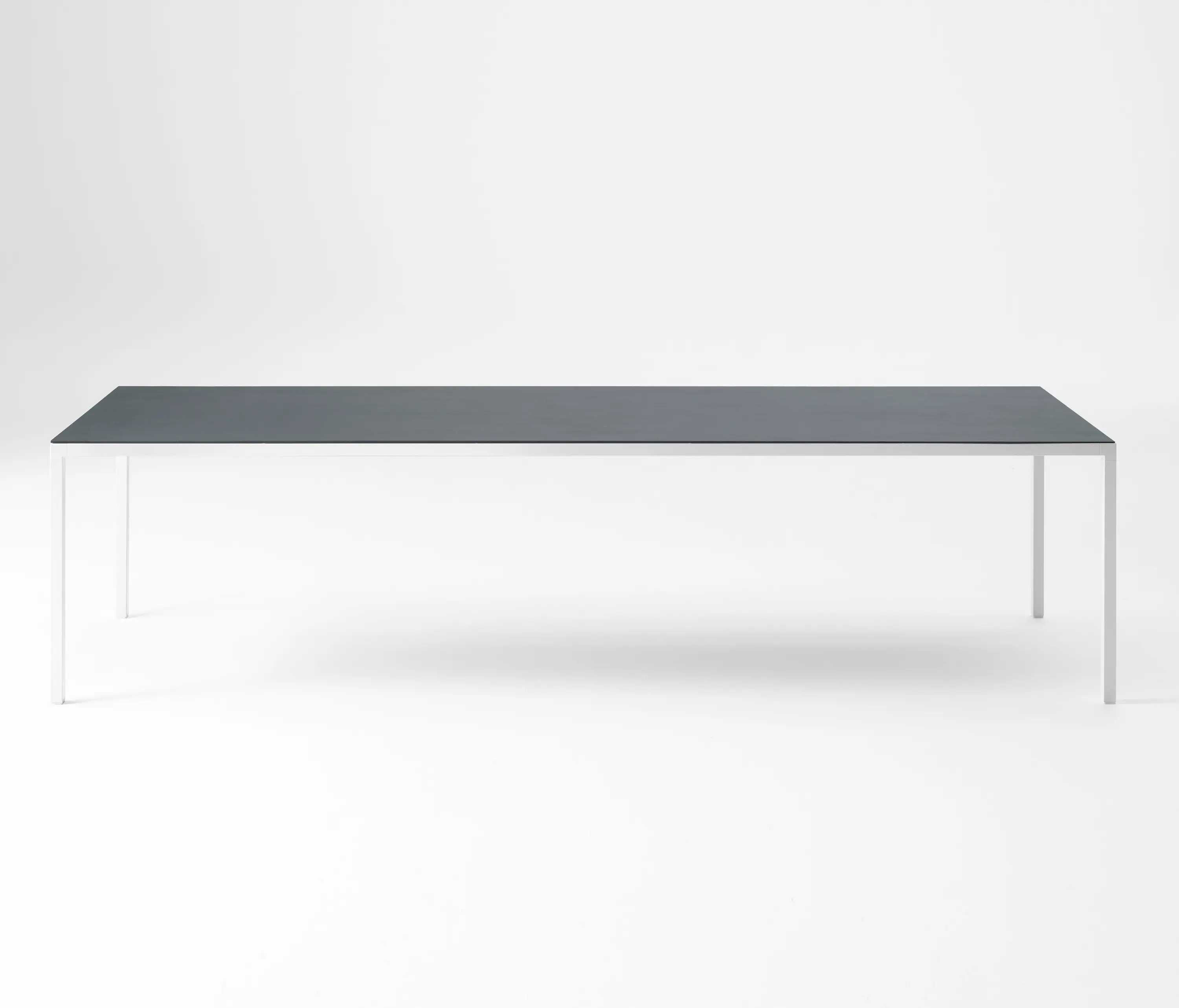 Desalto - Helsinki | 30 table