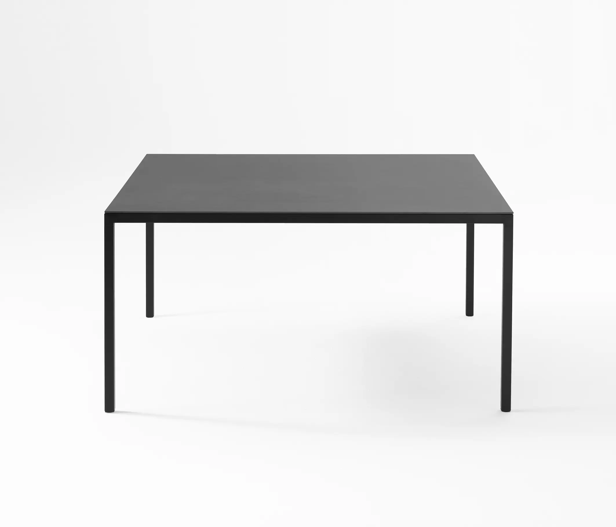 Desalto - Helsinki | 35 table
