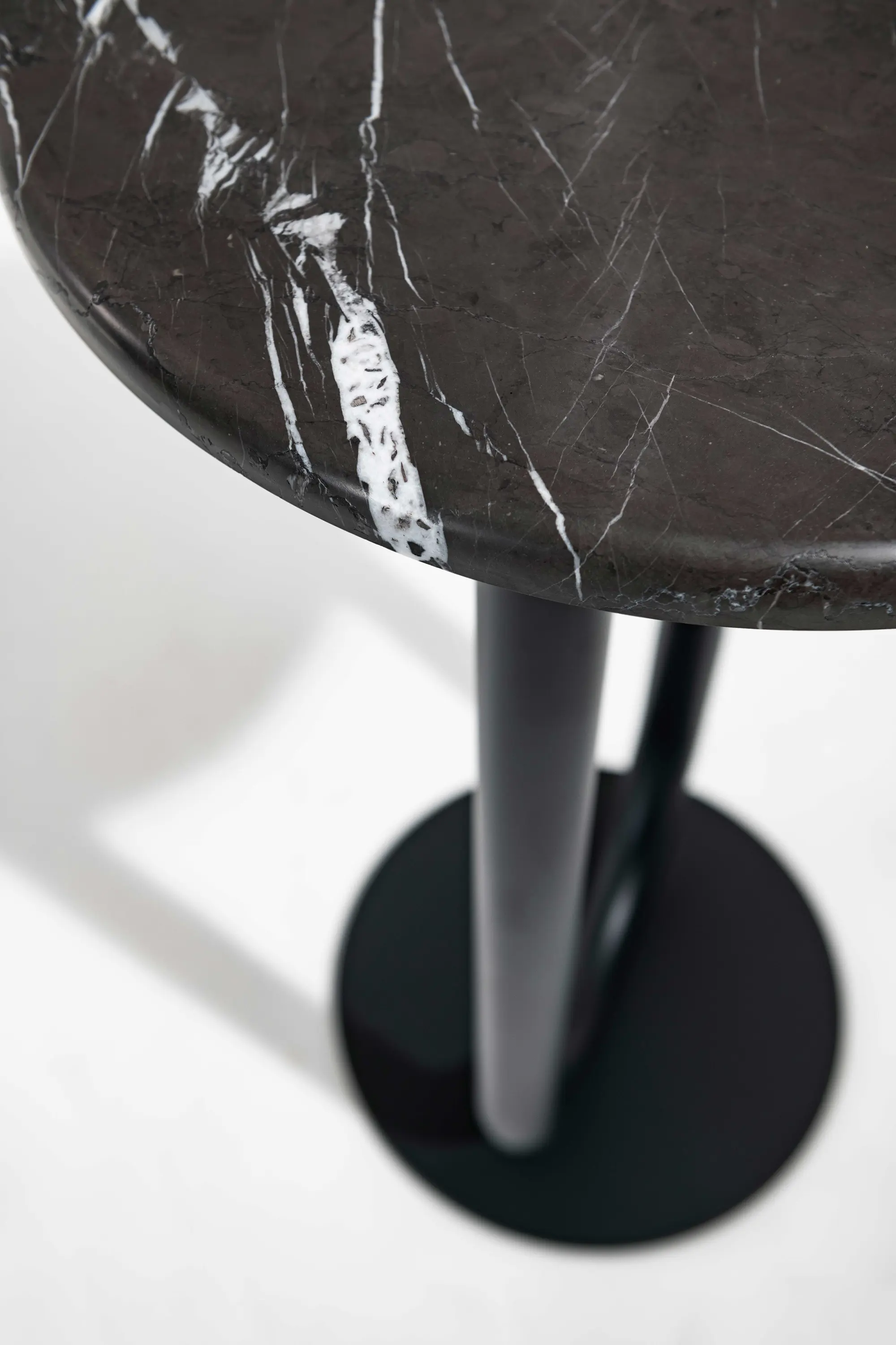 Desalto - Strong | table de bar H105