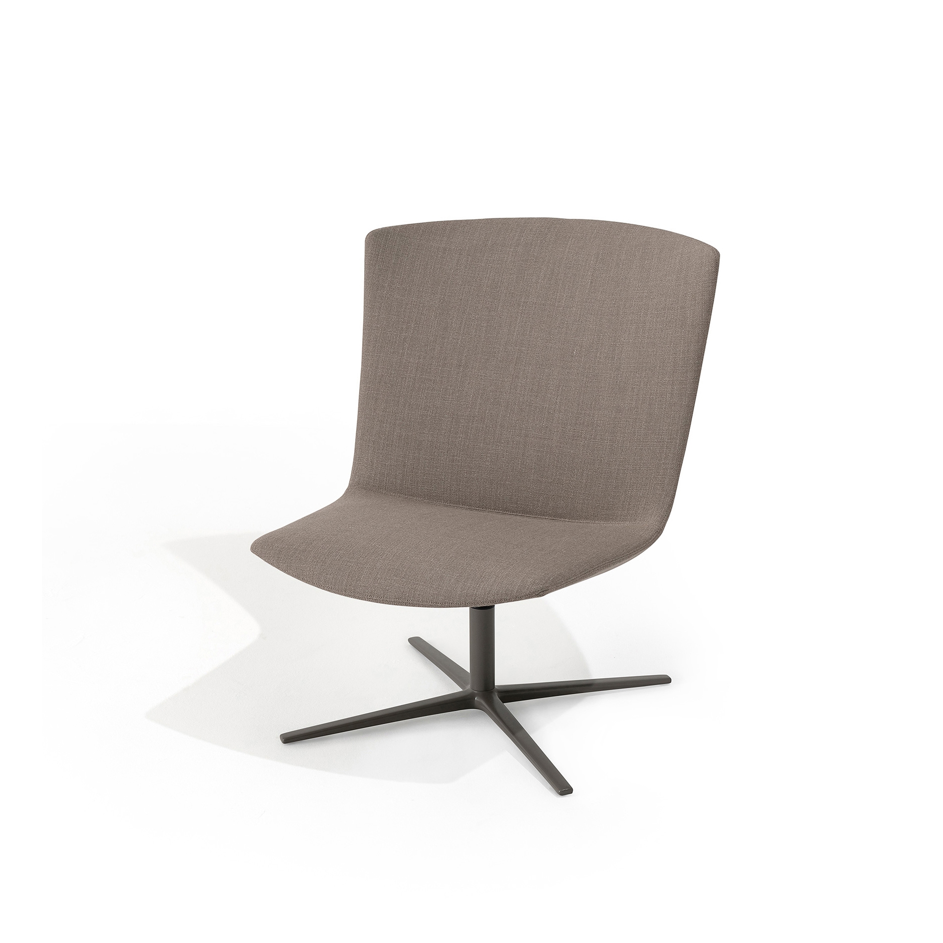 Display product Calum Lounge | chair from manufacturer Desalto