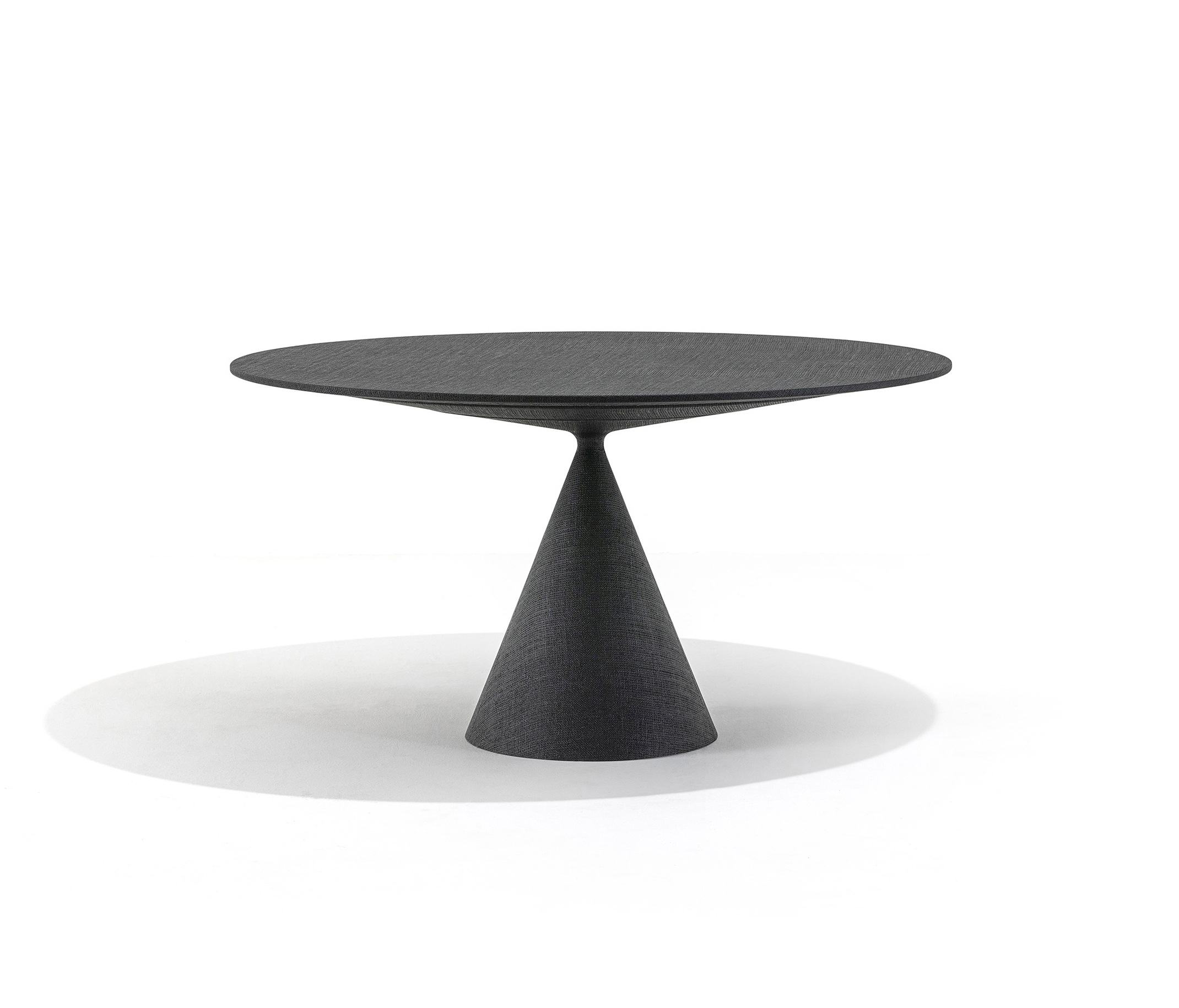 Display product Clay | table from manufacturer Desalto