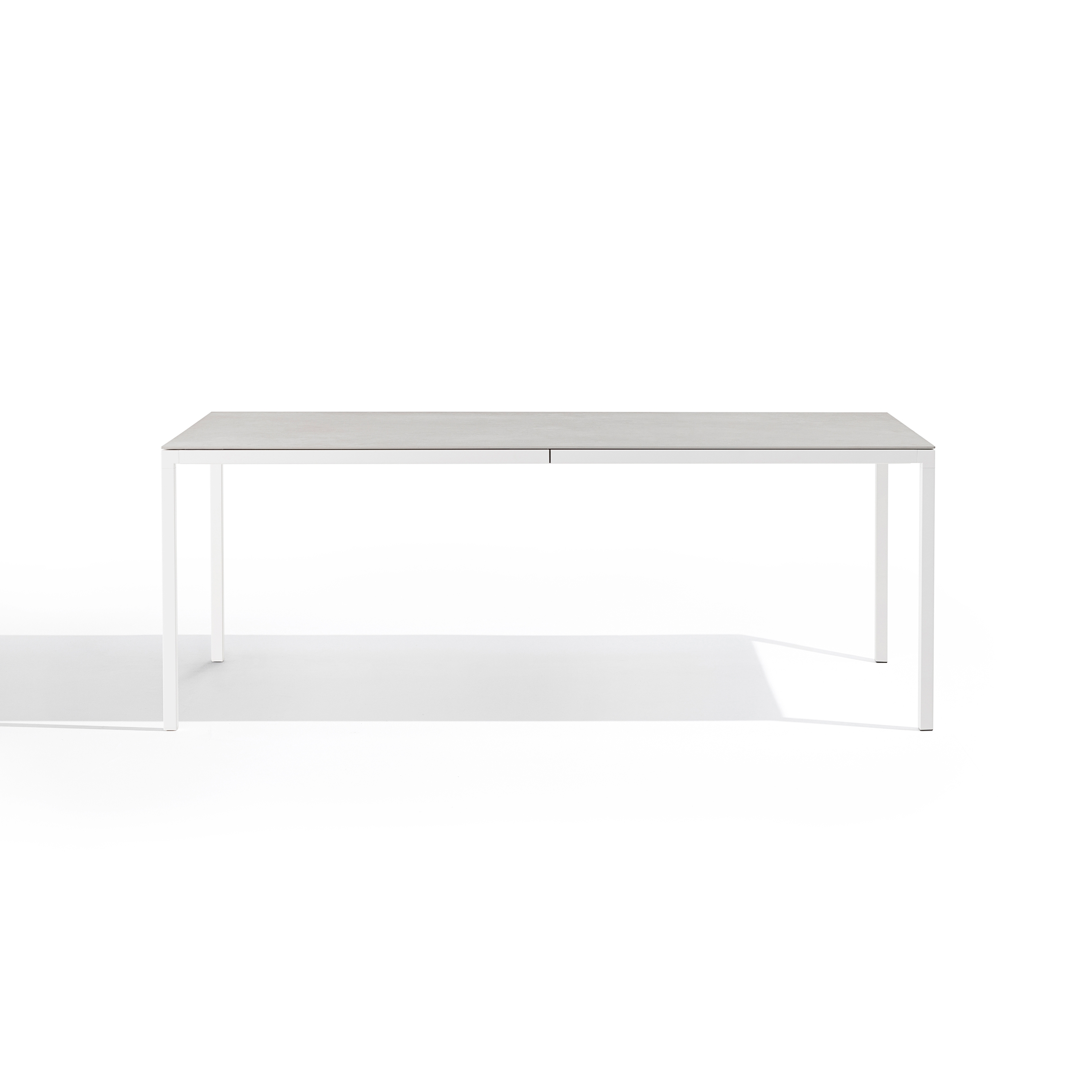 Afficher le produit Helsinki | table du fabricant Desalto