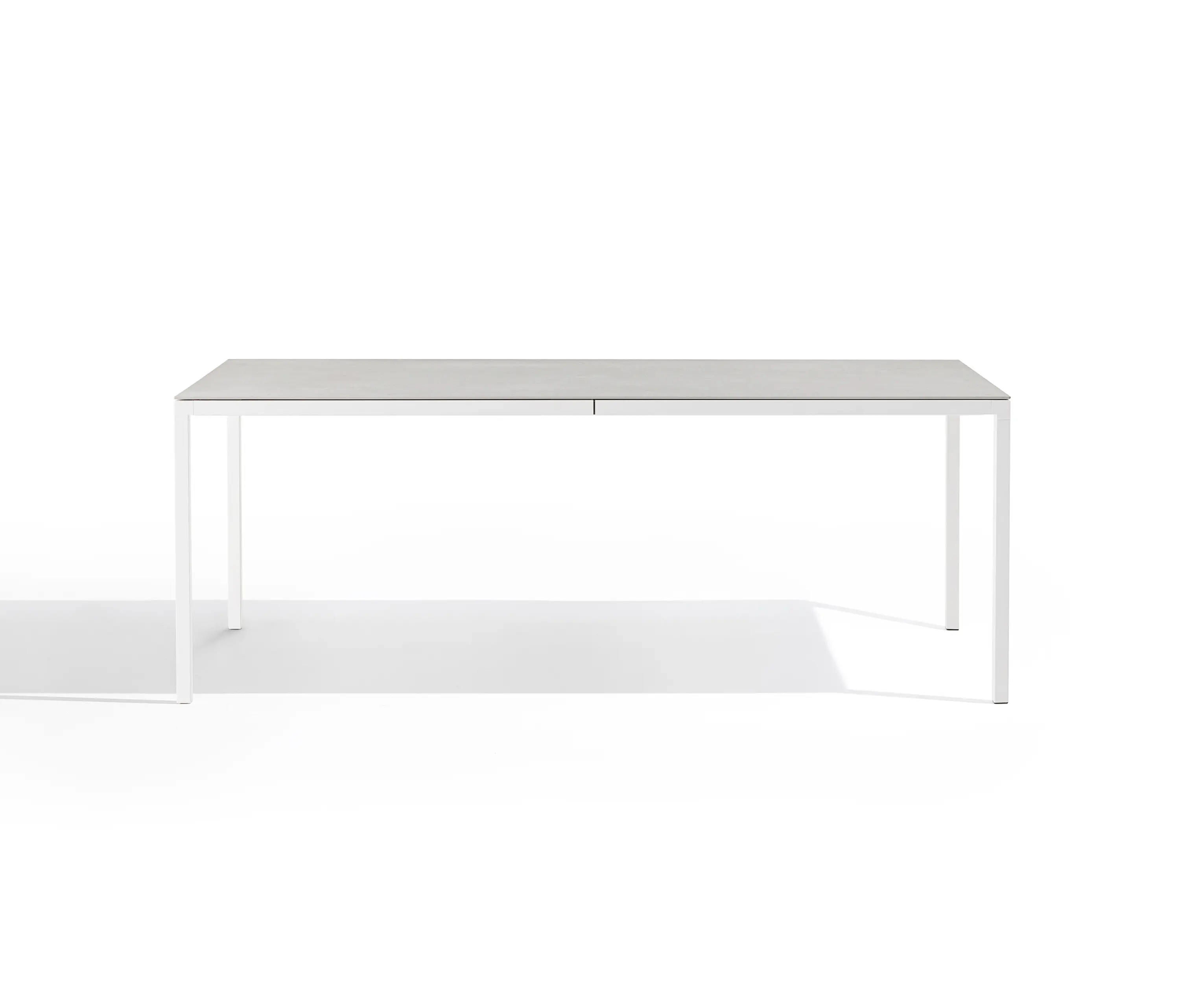 Desalto - Helsinki | table