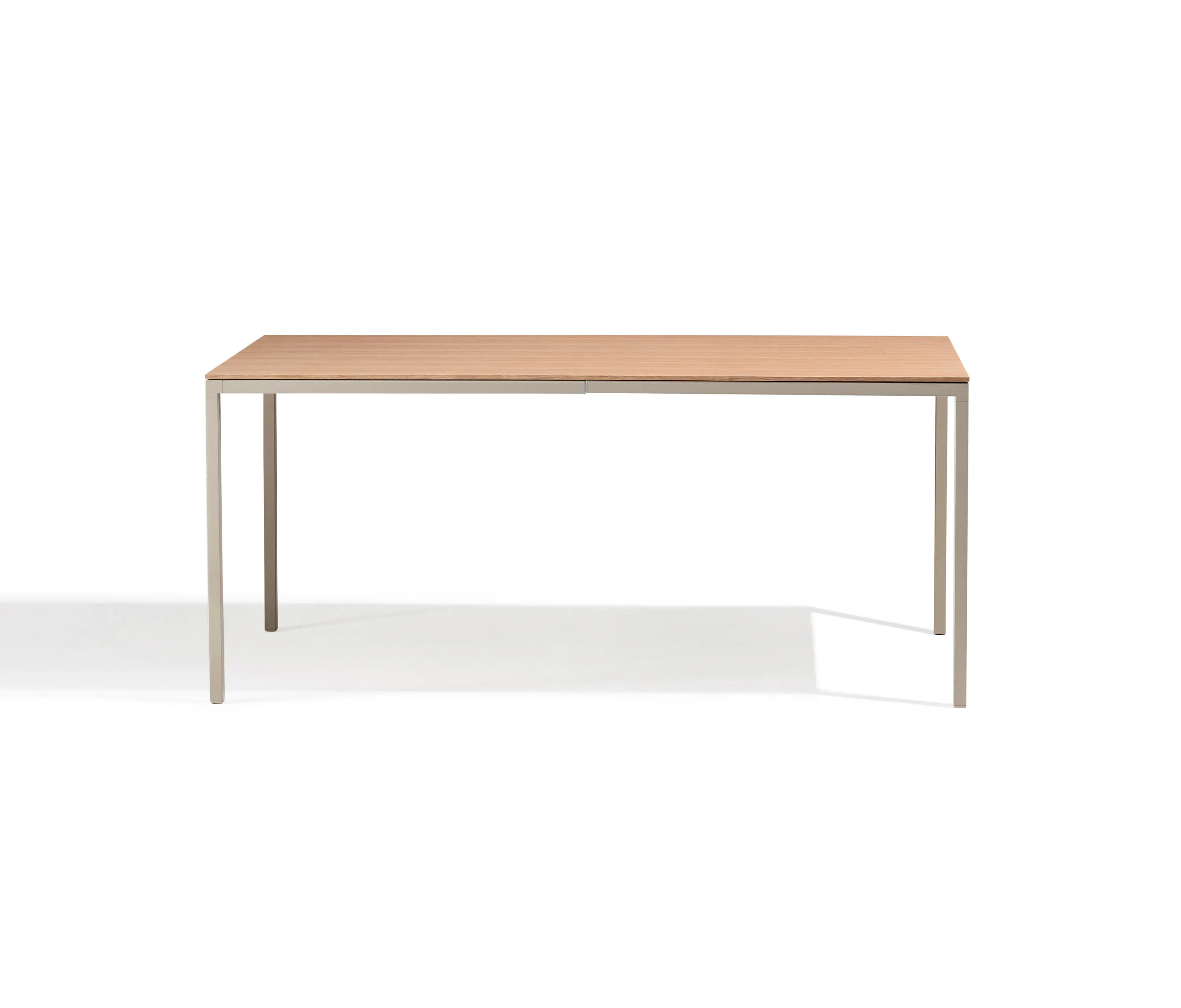 Desalto - Helsinki | table