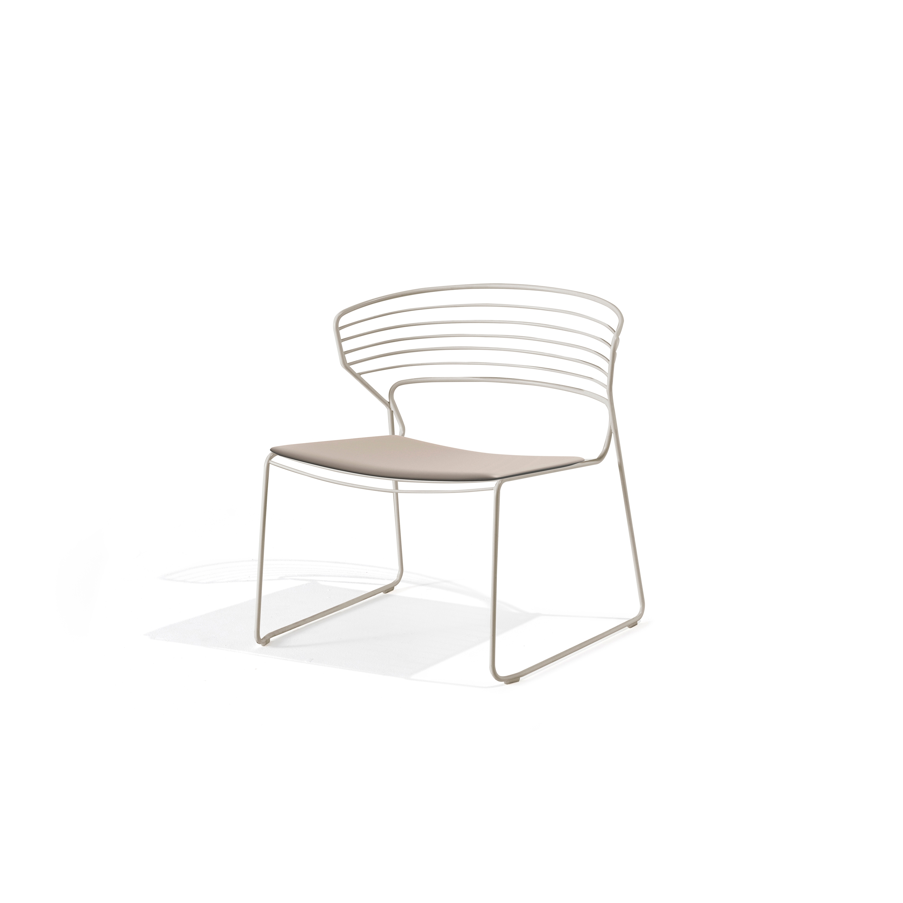 Afficher le produit Koki Wire | chaise Lounge du fabricant Desalto