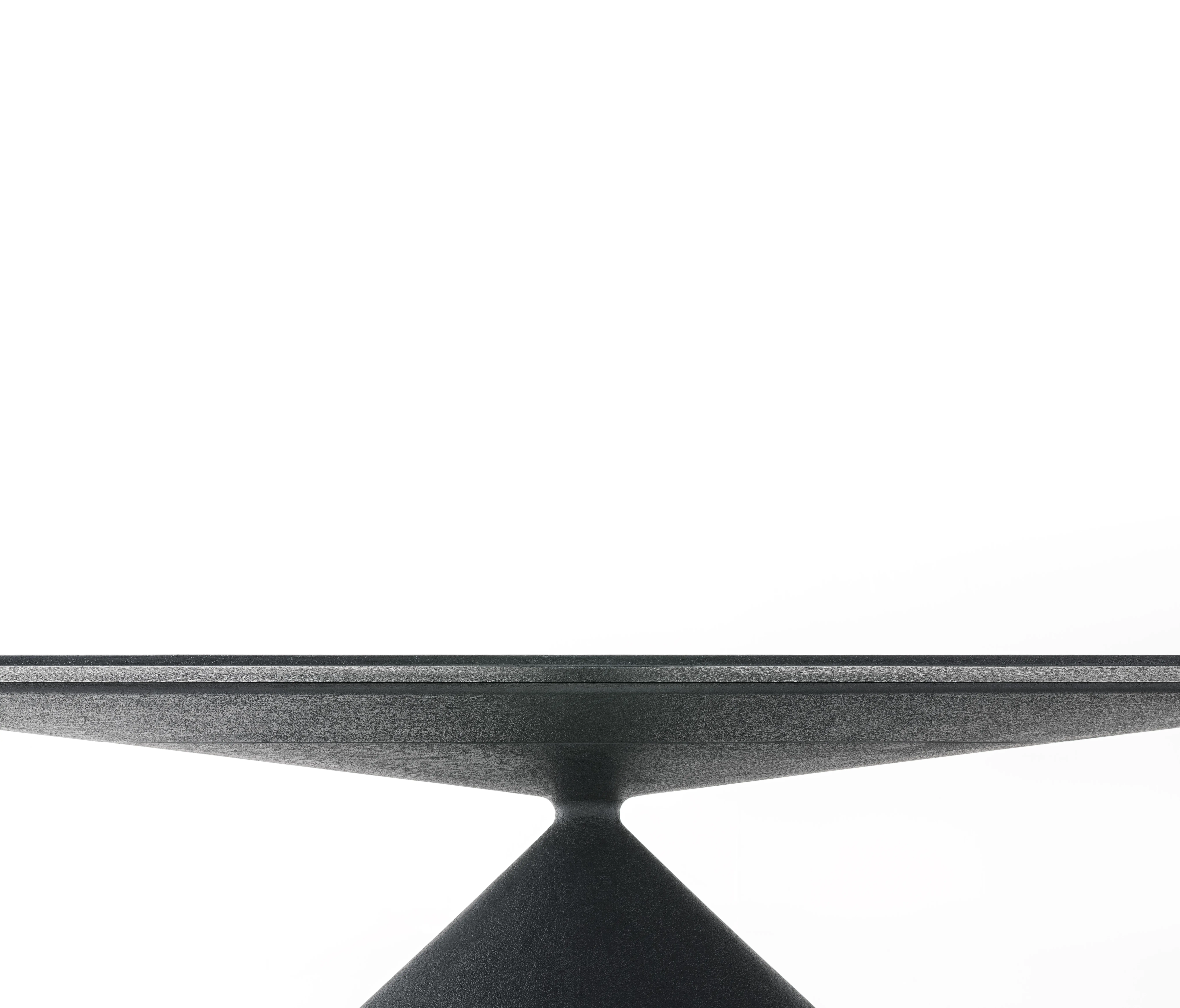 Desalto - Maxi Clay | table