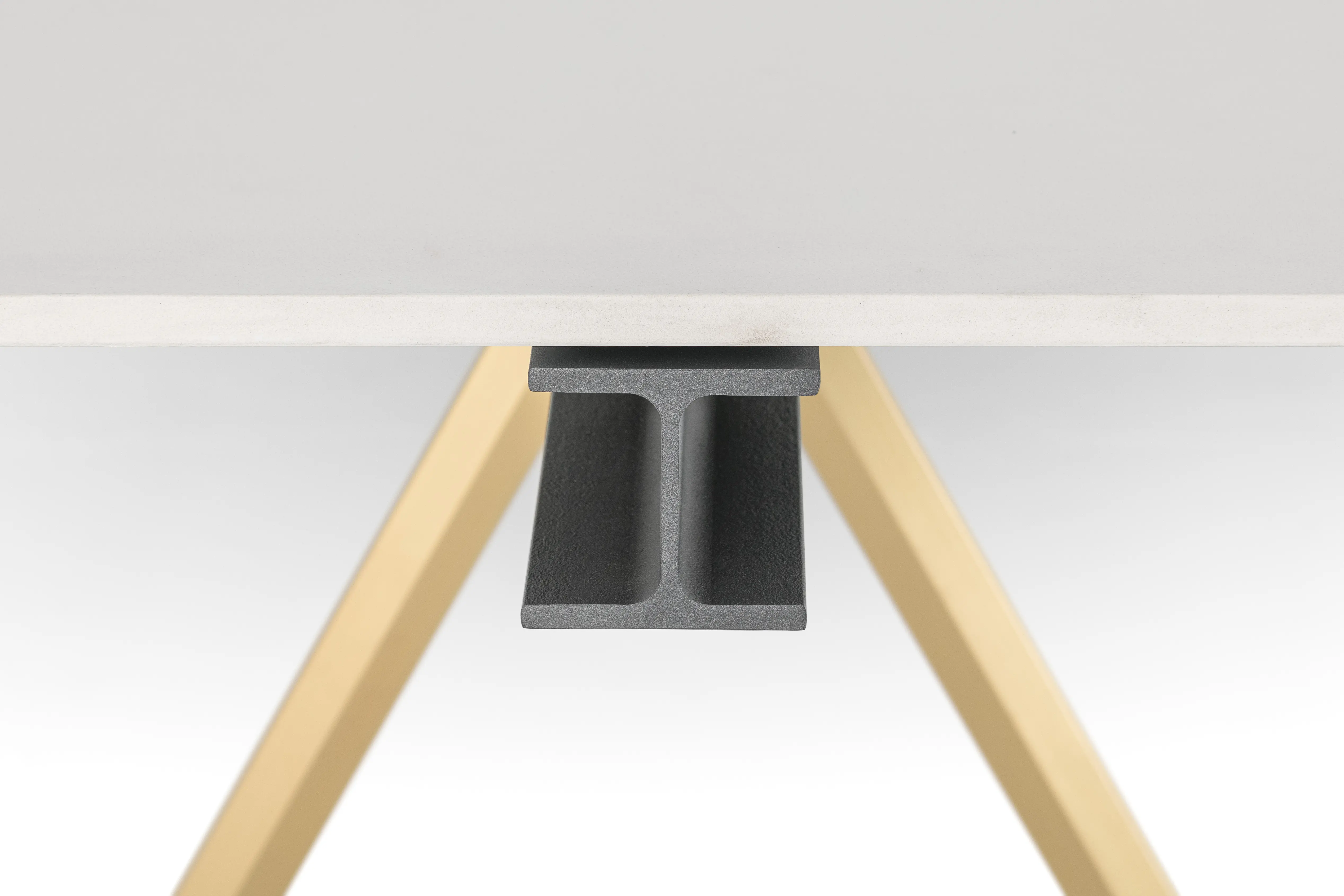 Desalto - HEB | table