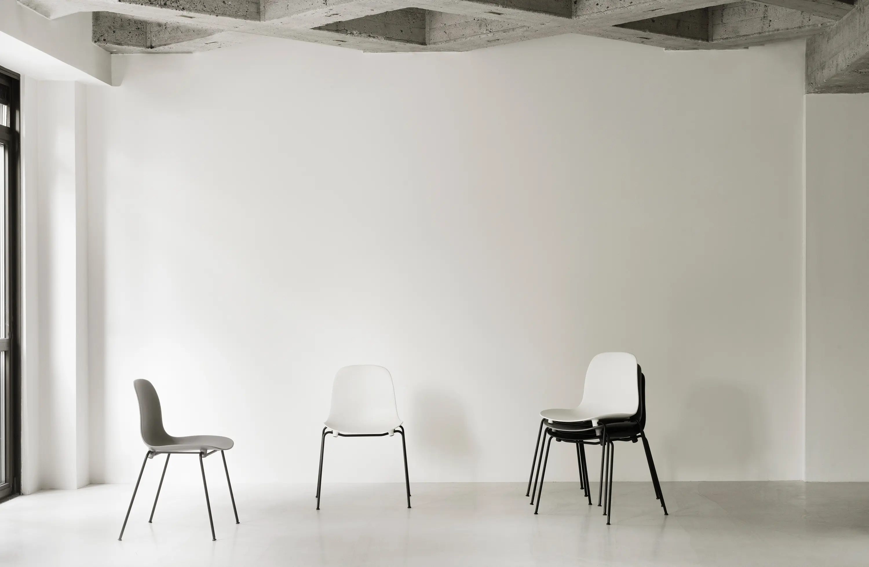 Normann Copenhagen - Form Chair Stacking Black Steel Black