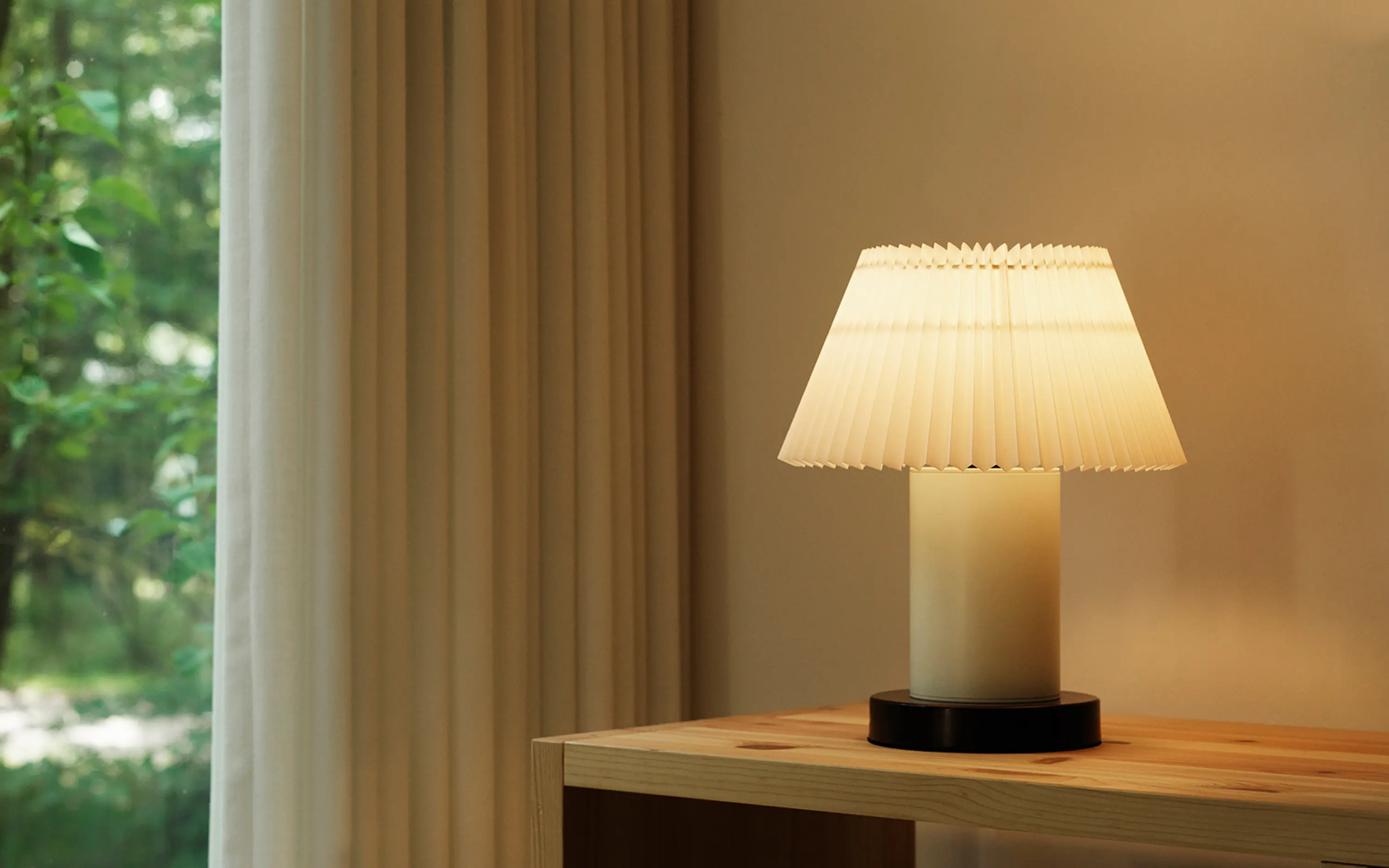 Normann Copenhagen - Cellu Tischlampe Weiß