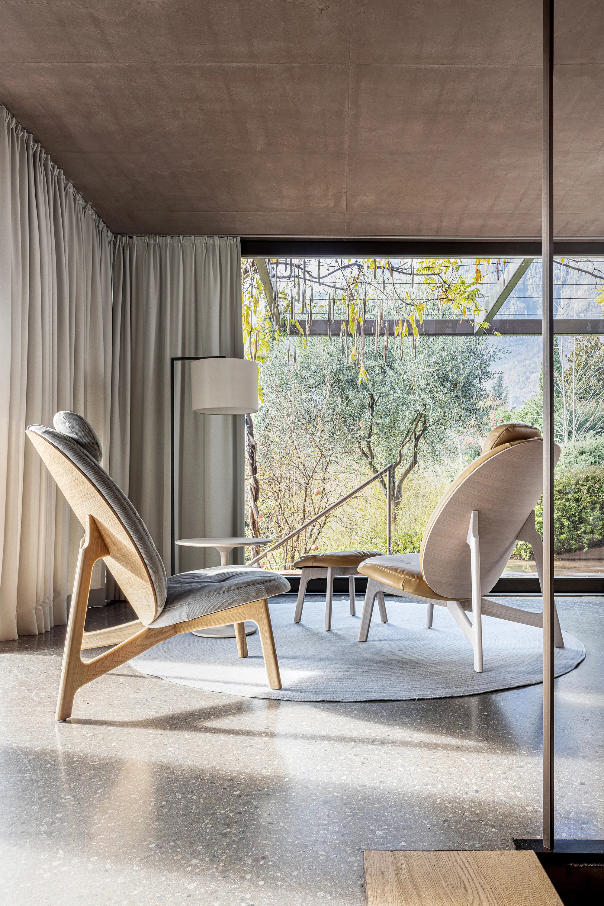 Zeitraum - Zenso Bar Fully Upholstered Seat and Wooden Back