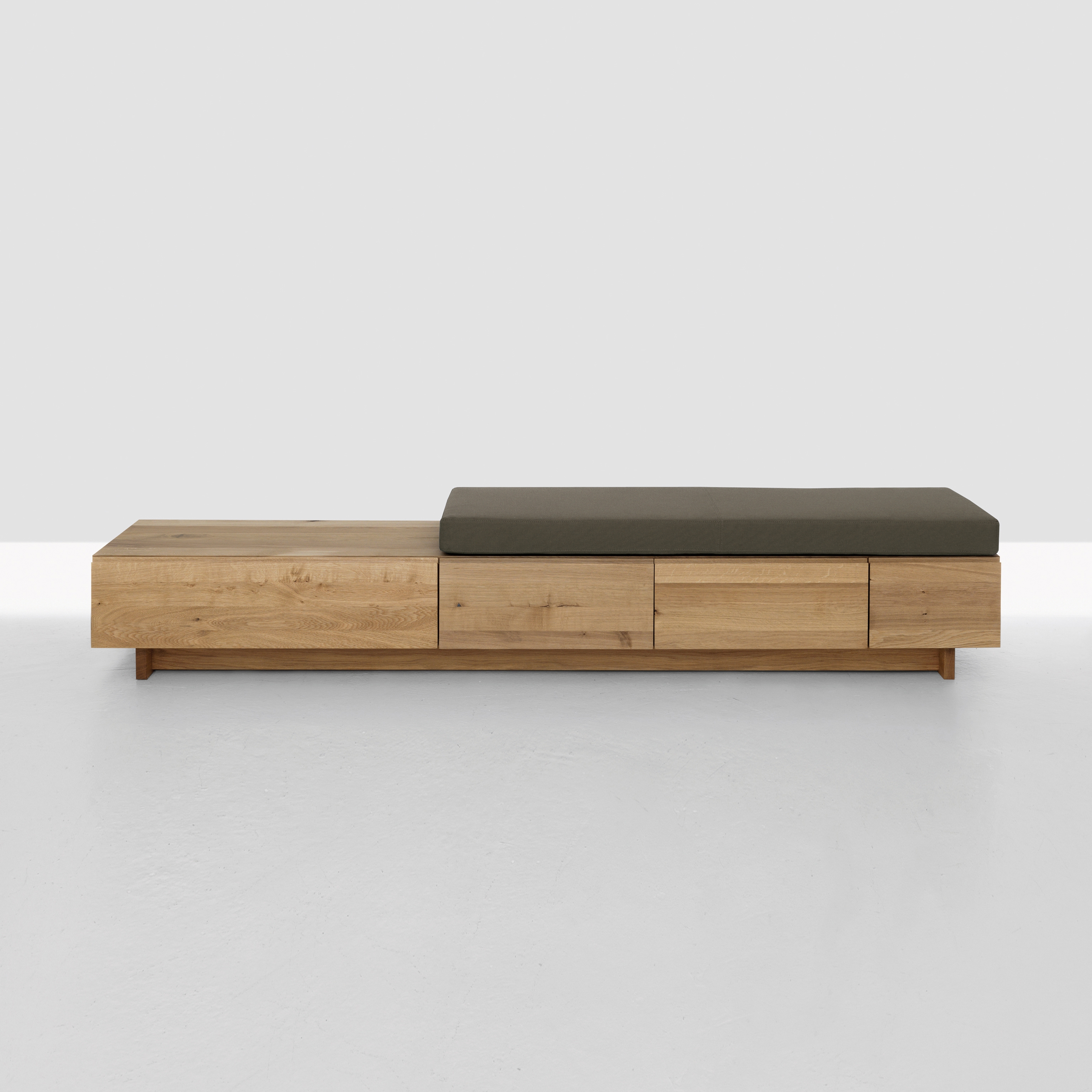 Display product Podest from manufacturer Zeitraum