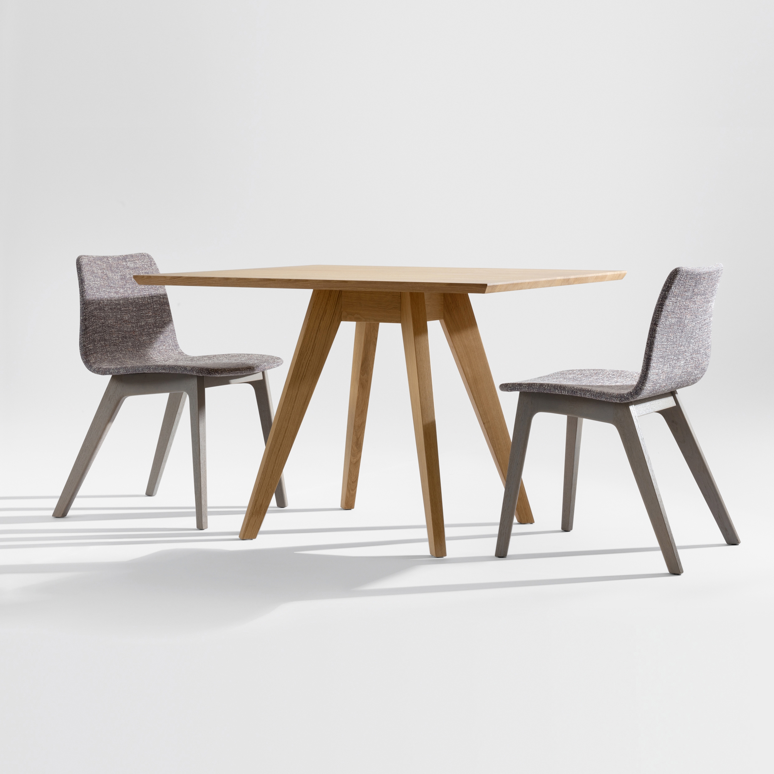 Display product Cena Square from manufacturer Zeitraum