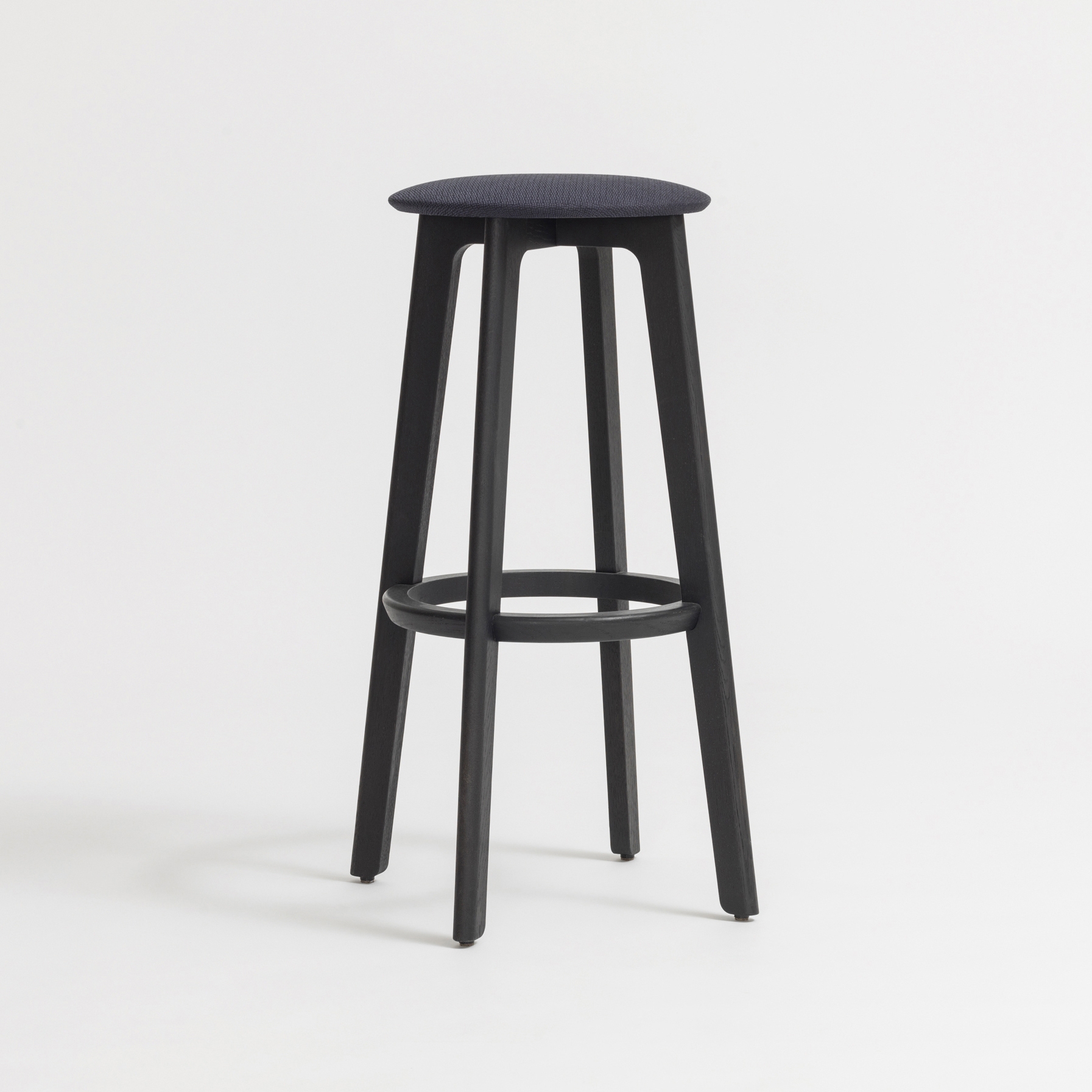 Afficher le produit 1.3 Bar Close Upholstery du fabricant Zeitraum