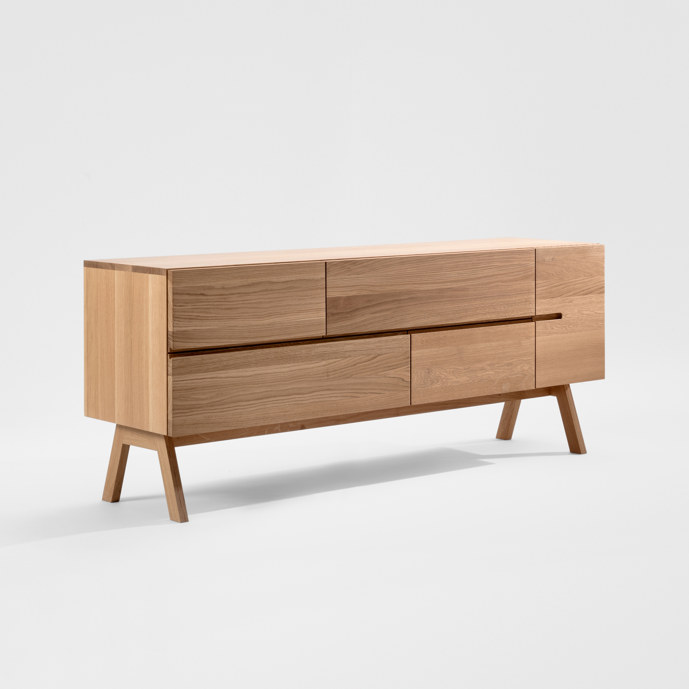 Display product Low Atelier from manufacturer Zeitraum