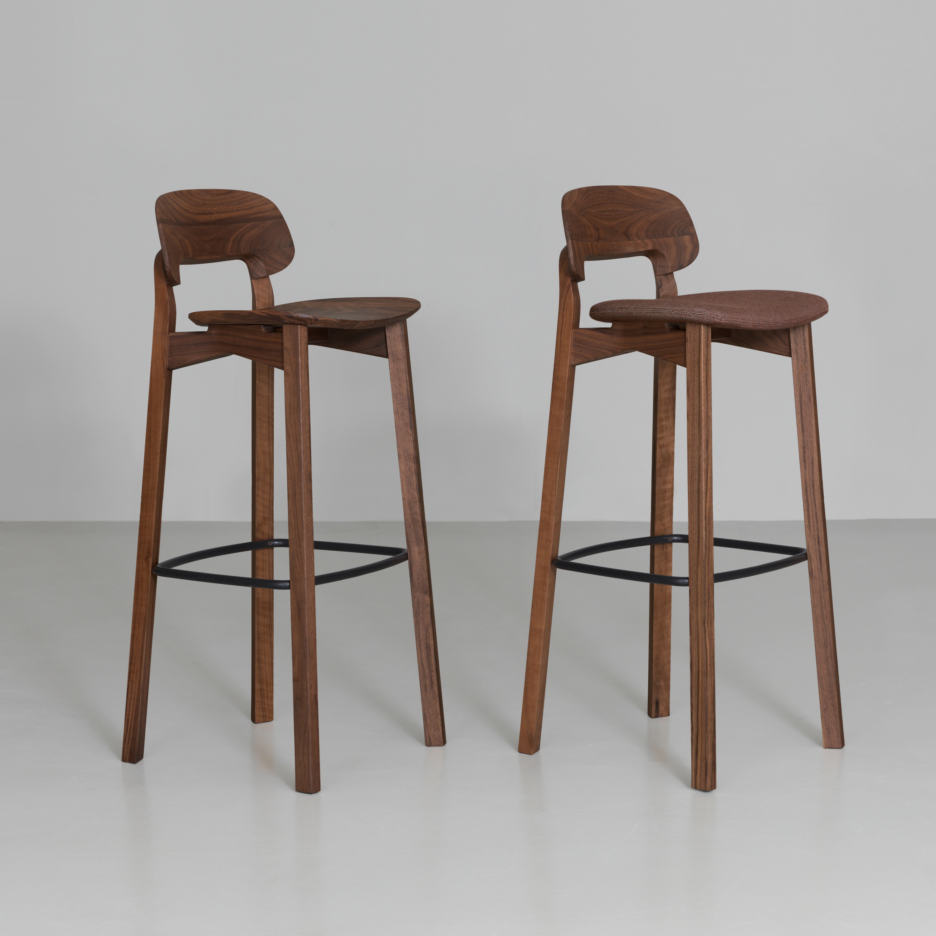 Display product Nonoto Bar Close Upholstery from manufacturer Zeitraum