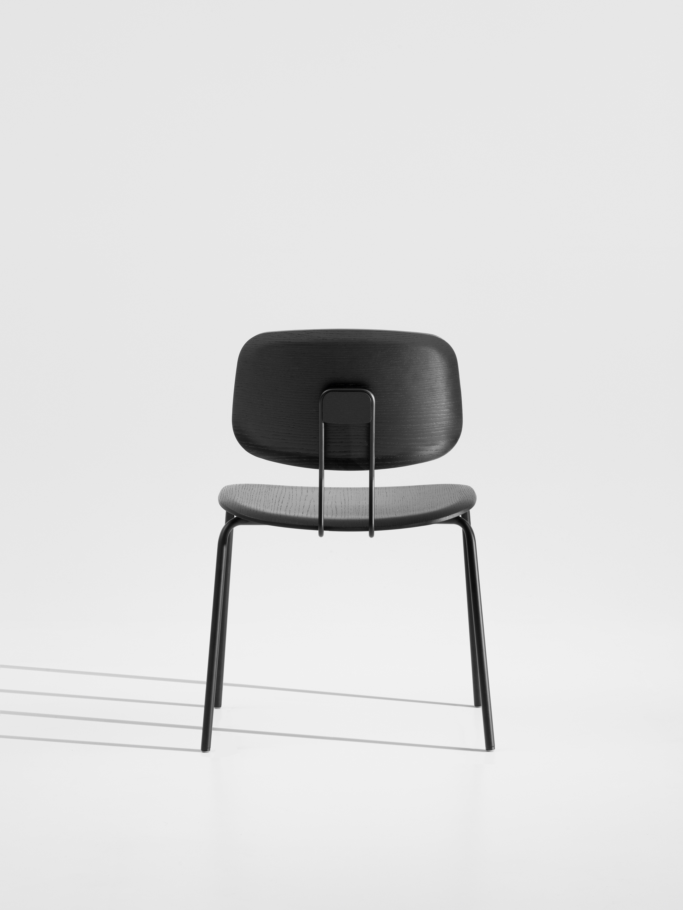 Mostra il prodotto Okito Ply Dining Wooden Seat del produttore Zeitraum